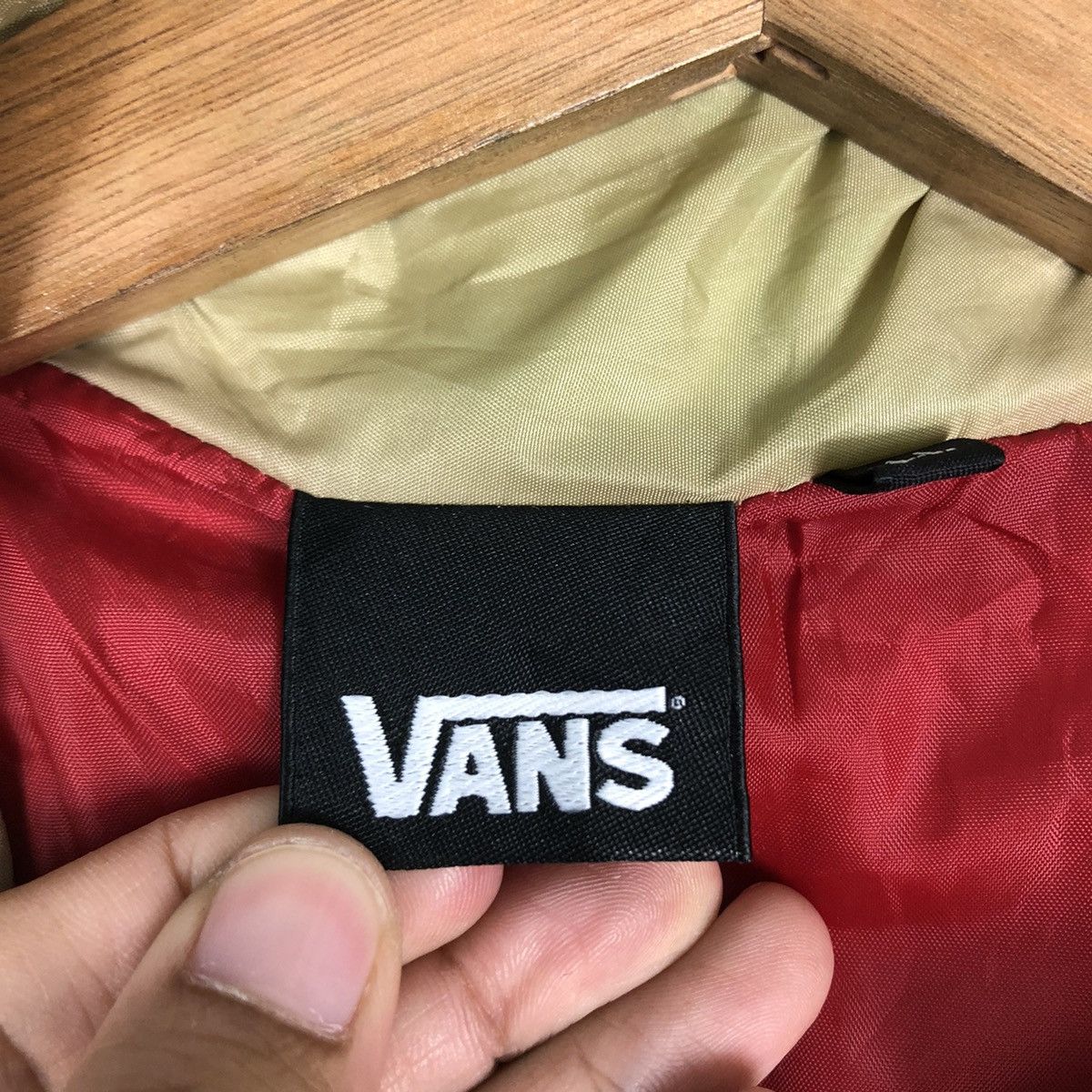 Japanese Brand 🔥Vintage Puffer Down Bomber Jacket Vans Skate Wear Design Size US L / EU 52-54 / 3 - 19 Thumbnail