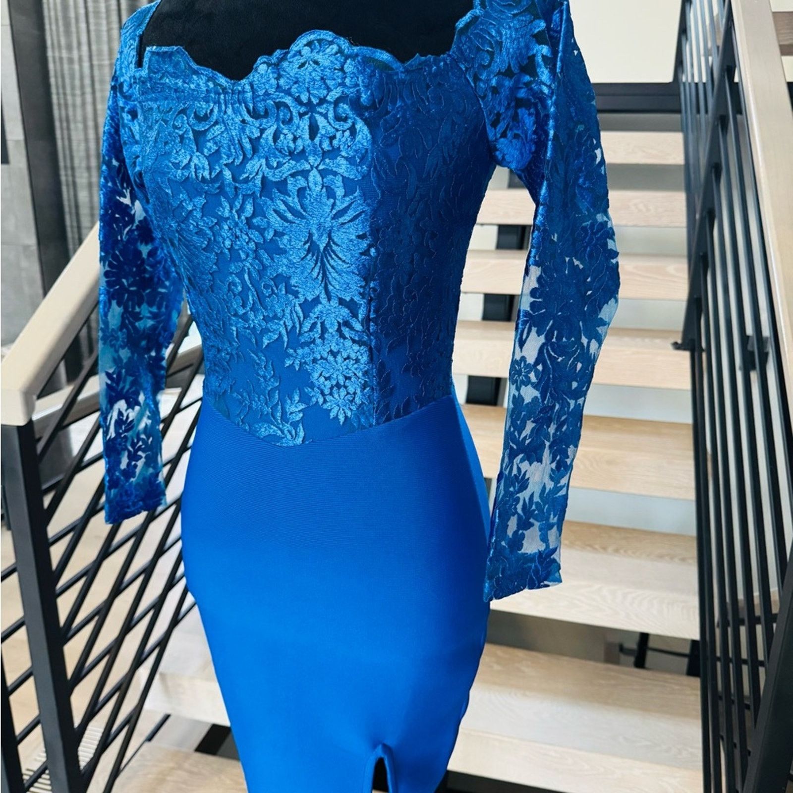 Other New and Chic Blue Lace Off-Shoulder Dress Size XS / US 0-2 / IT 36-38 - 9 Thumbnail