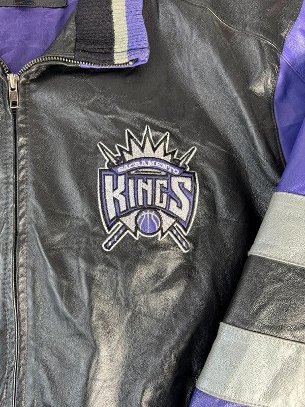 NBA Sacramento Leather Jacket Size US XL / EU 56 / 4 - 5 Thumbnail