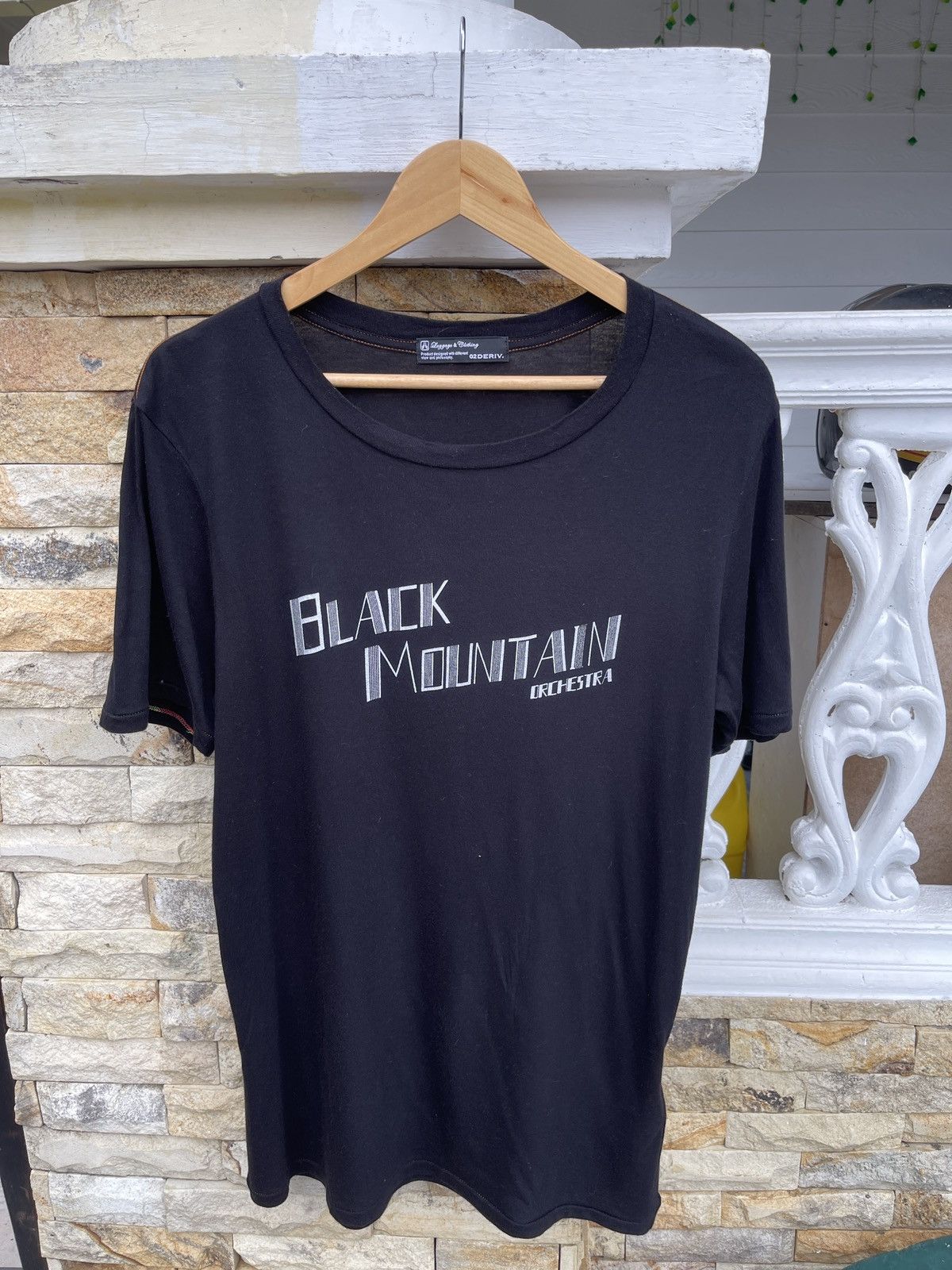 02DERIV. LastDrop🔥02Deriv Black Mountain Orchestar Japan Designer Tee Size US L / EU 52-54 / 3 - 1 Thumbnail