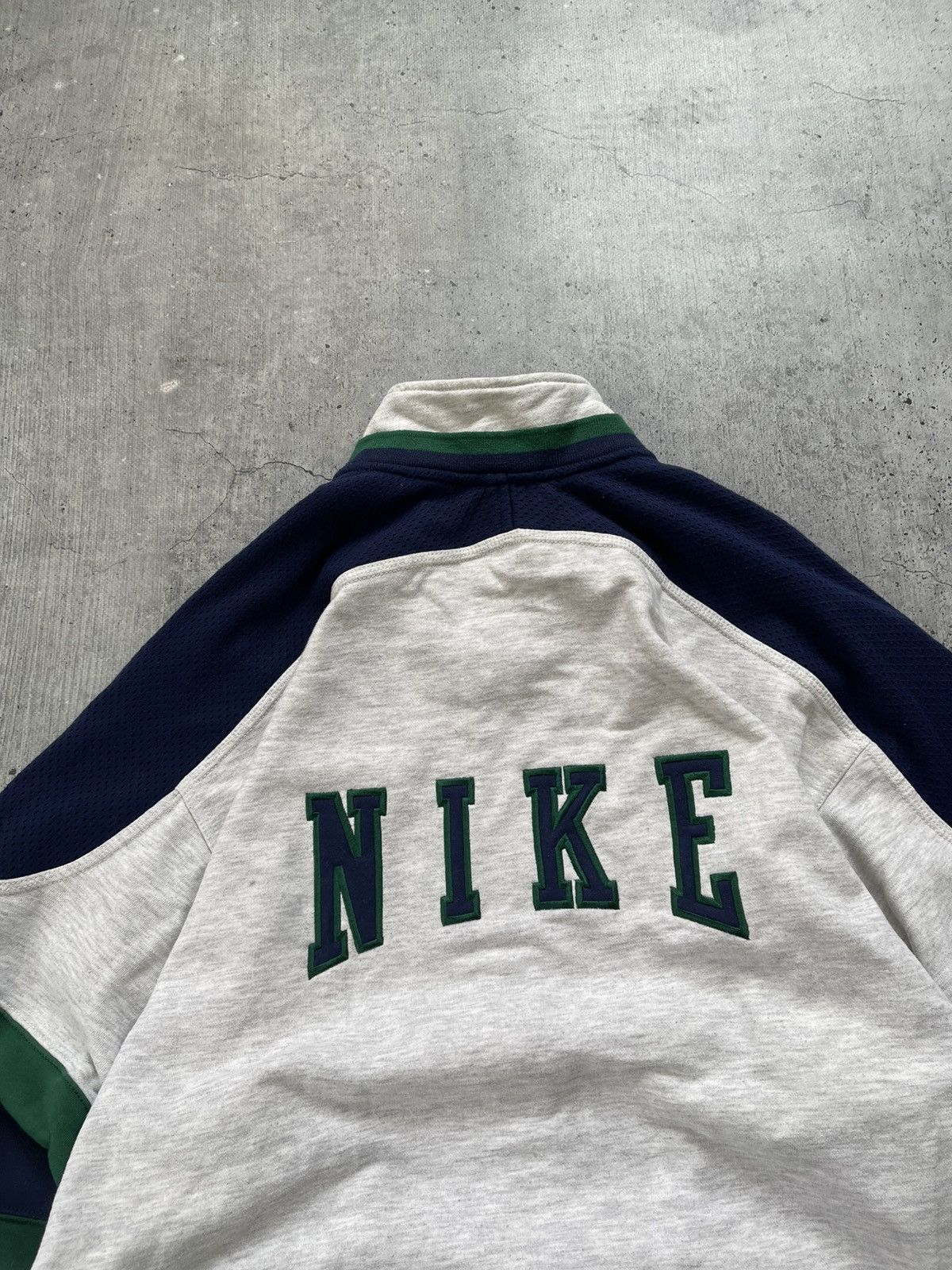 Nike × Vintage 00s Nike Vintage Big Logo Streetwear Zip Size US L / EU 52-54 / 3 - 13 Thumbnail