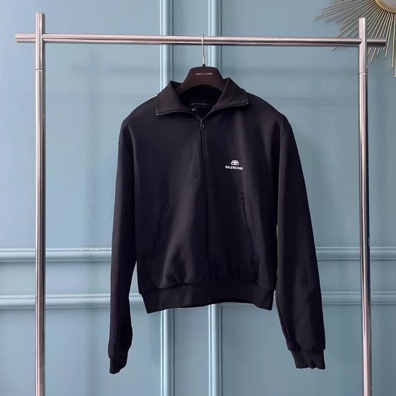 Balenciaga Balenciaga lock embroidery black and white stitching sports Size US S / EU 44-46 / 1 - 1 Thumbnail