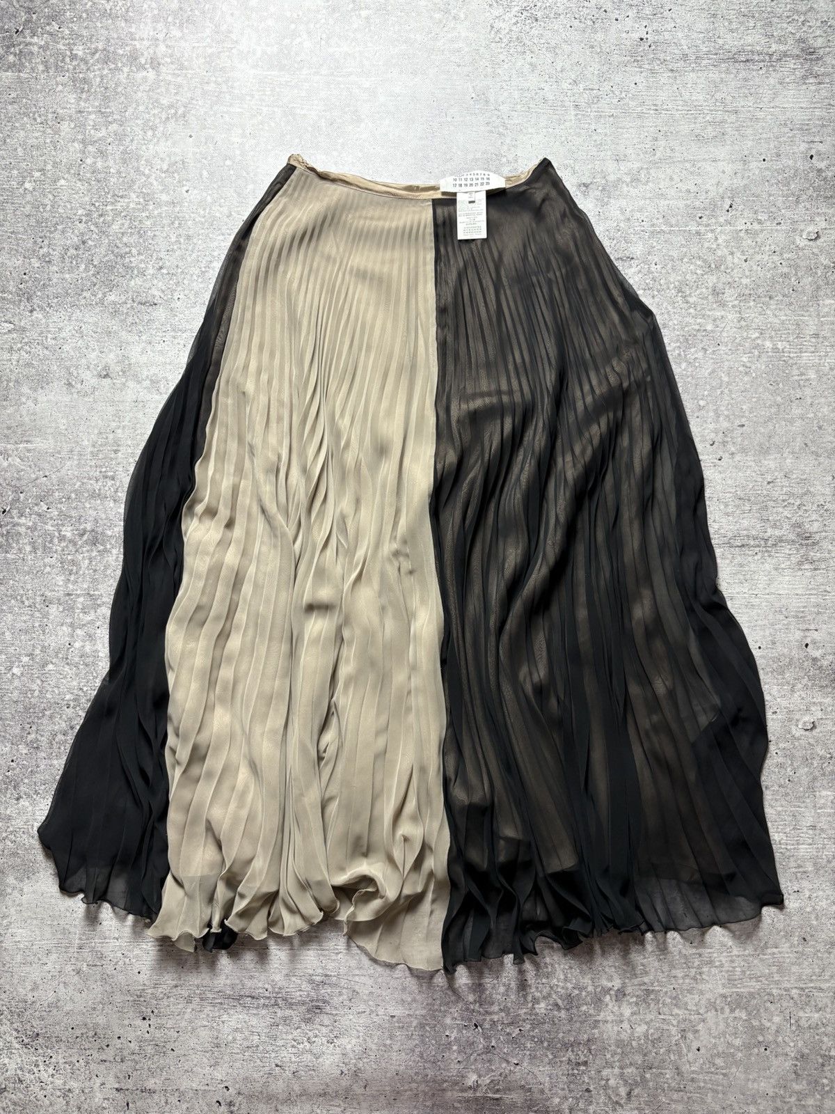 Maison Margiela Maison Martin Margiela MM6 Maxi Skirt Size 27" / US 4 / IT 40 - 1 Thumbnail