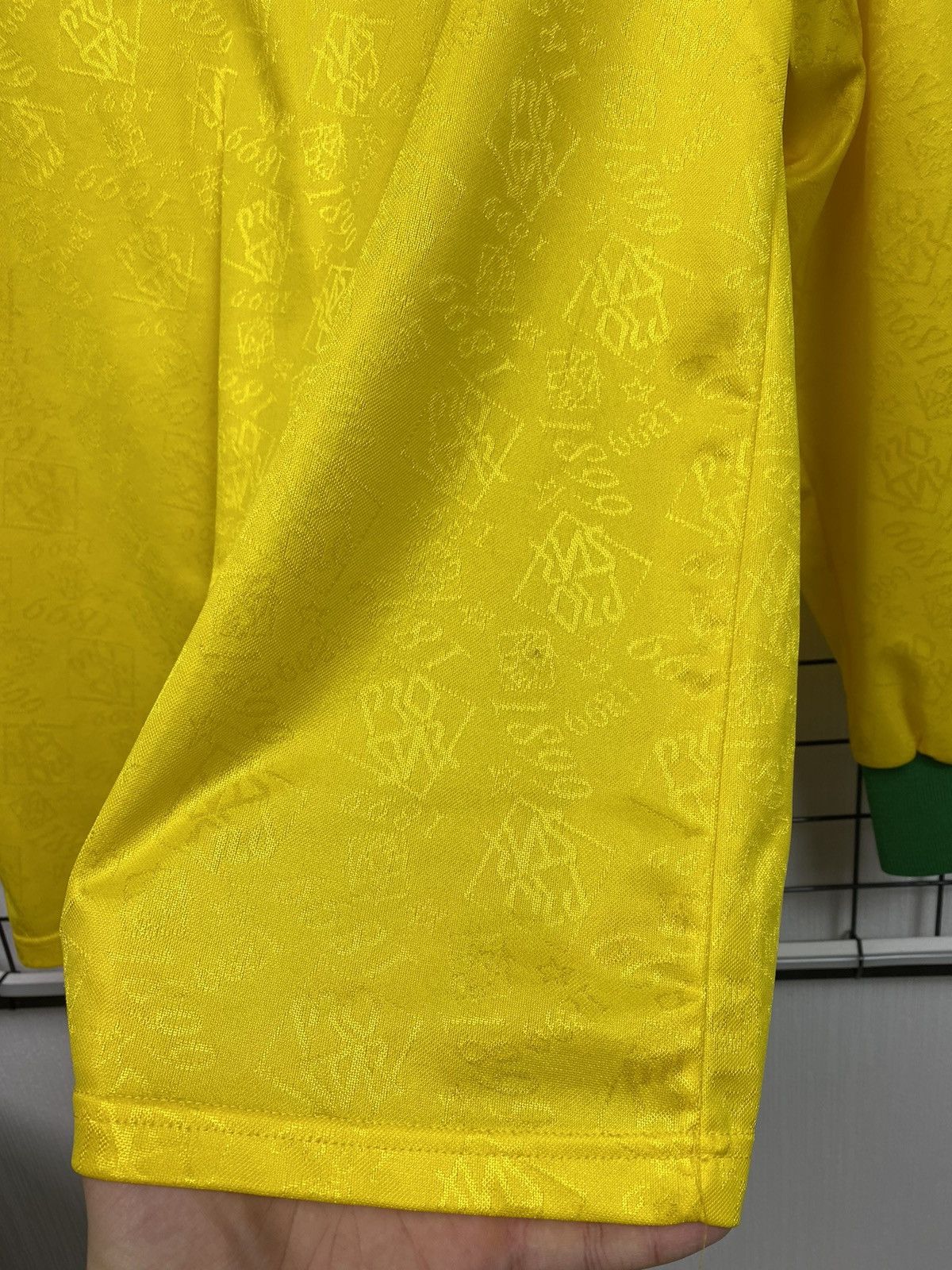 Vintage Vintage Norwich #12 Player Pro Star Football Jersey Men’s M Size US M / EU 48-50 / 2 - 5 Thumbnail