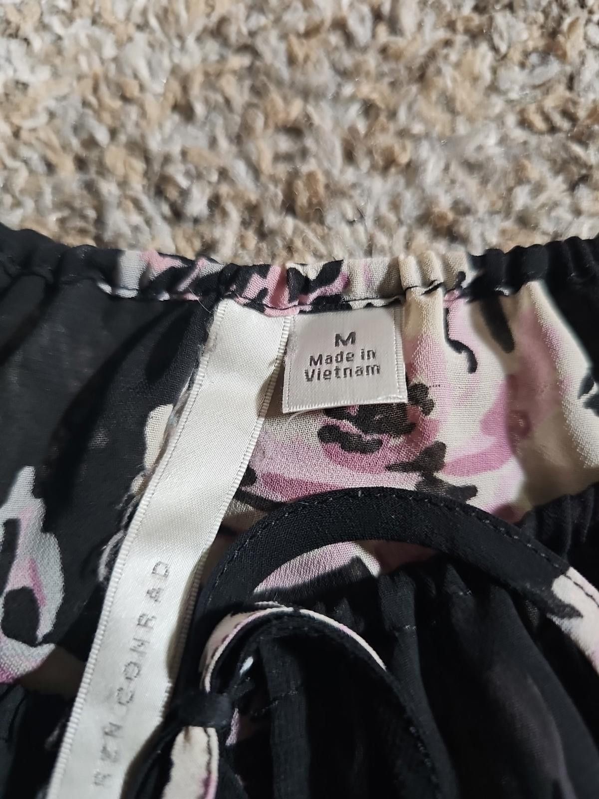 Designer LC Lauren Conrad Sheer Blouse Black Floral M Size M / US 6-8 / IT 42-44 - 3 Thumbnail