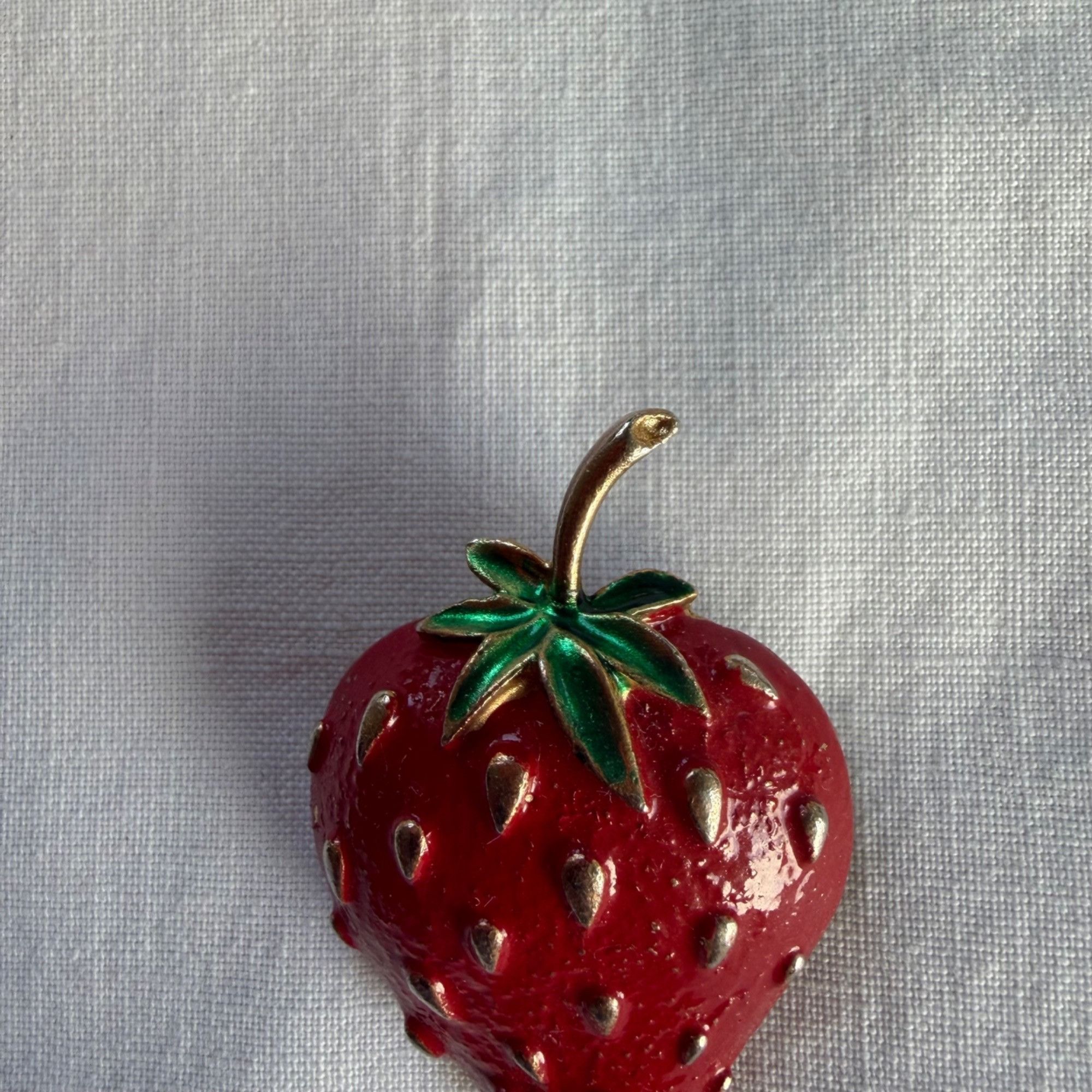 Vintage Vintage Enamel Kitschy MCM Figural Strawberry Brooch Size ONE SIZE - 5 Thumbnail
