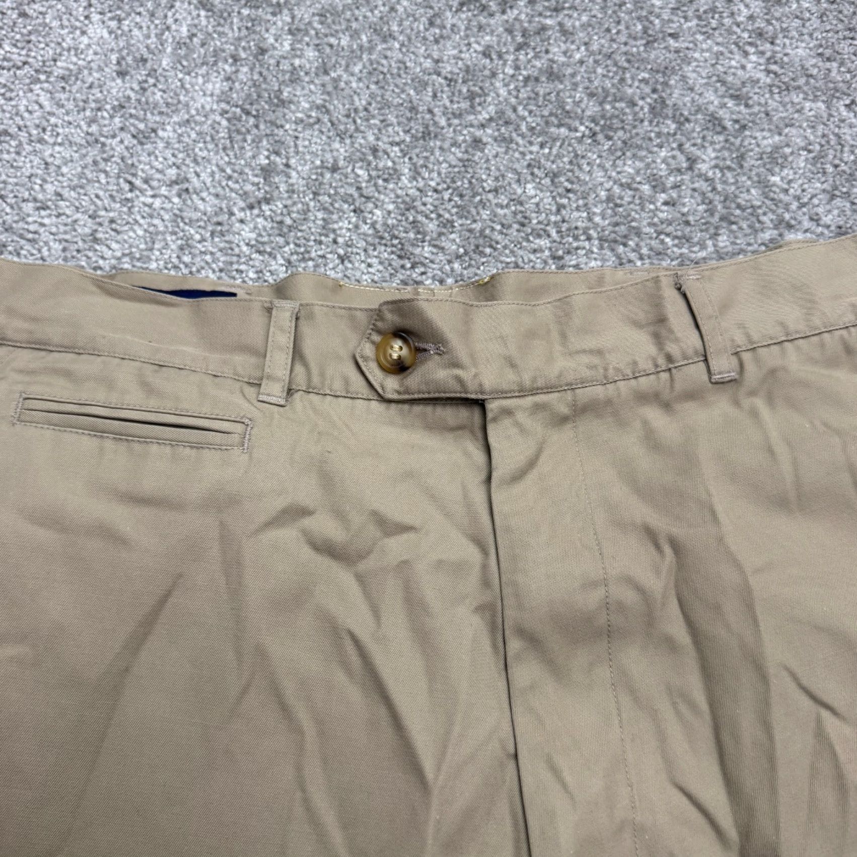 Oleg Cassini Oleg Cassini Classic Fit Khaki Chino Shorts Mens 38 Brown Cotton Blend Casual Size US 38 / EU 54 - 4 Thumbnail