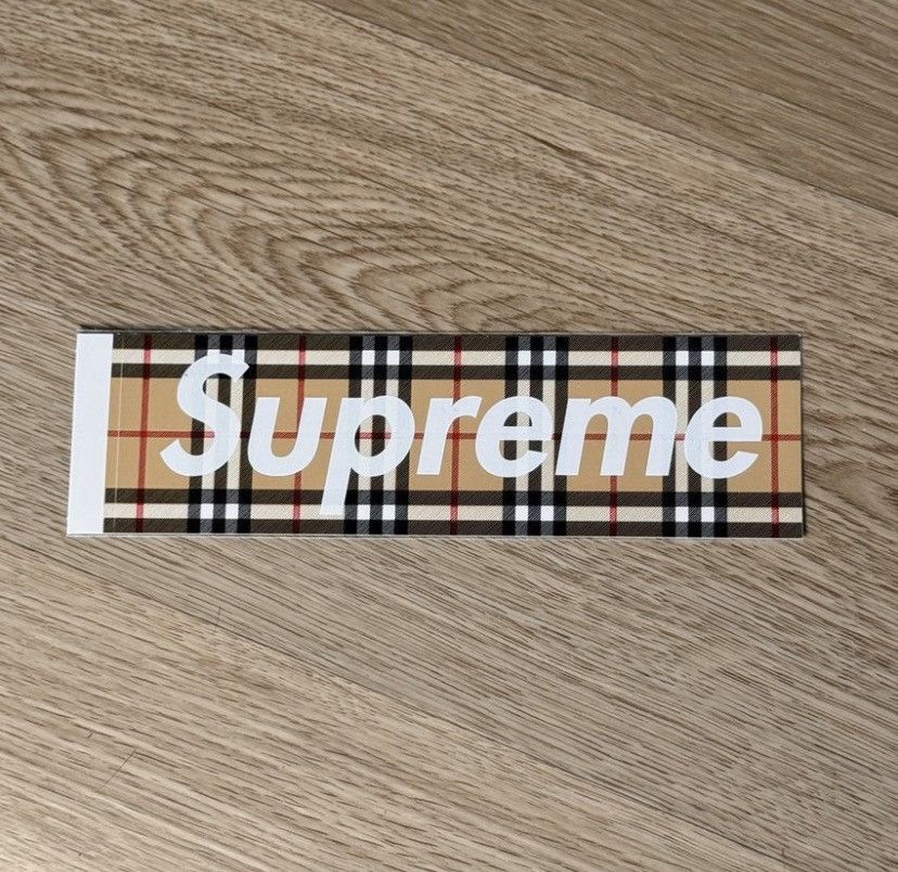 Burberry × Supreme Supreme x Burberry sticker tan Size ONE SIZE - 1 Thumbnail