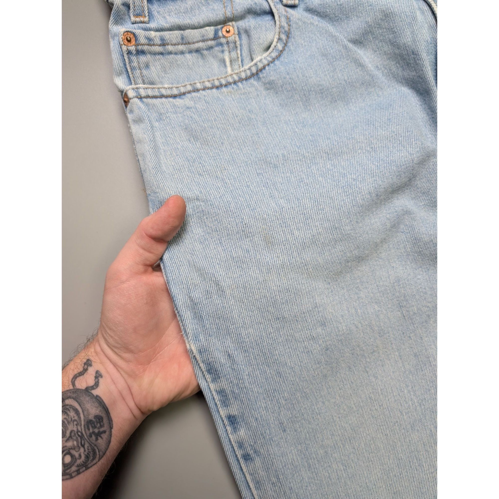 Levi's Levi's 505 Made in USA Light Wash Denim Jeans Pants (Y1091) Size US 40 / EU 56 - 4 Thumbnail