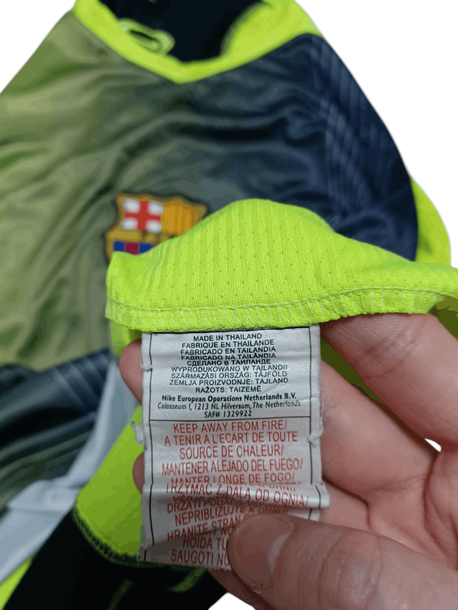 Nike BARCELONA NIKE TOTAL 90 VINTAGE SOCCER JERSEY VINTAGE 2006 Size US XL / EU 56 / 4 - 7 Thumbnail