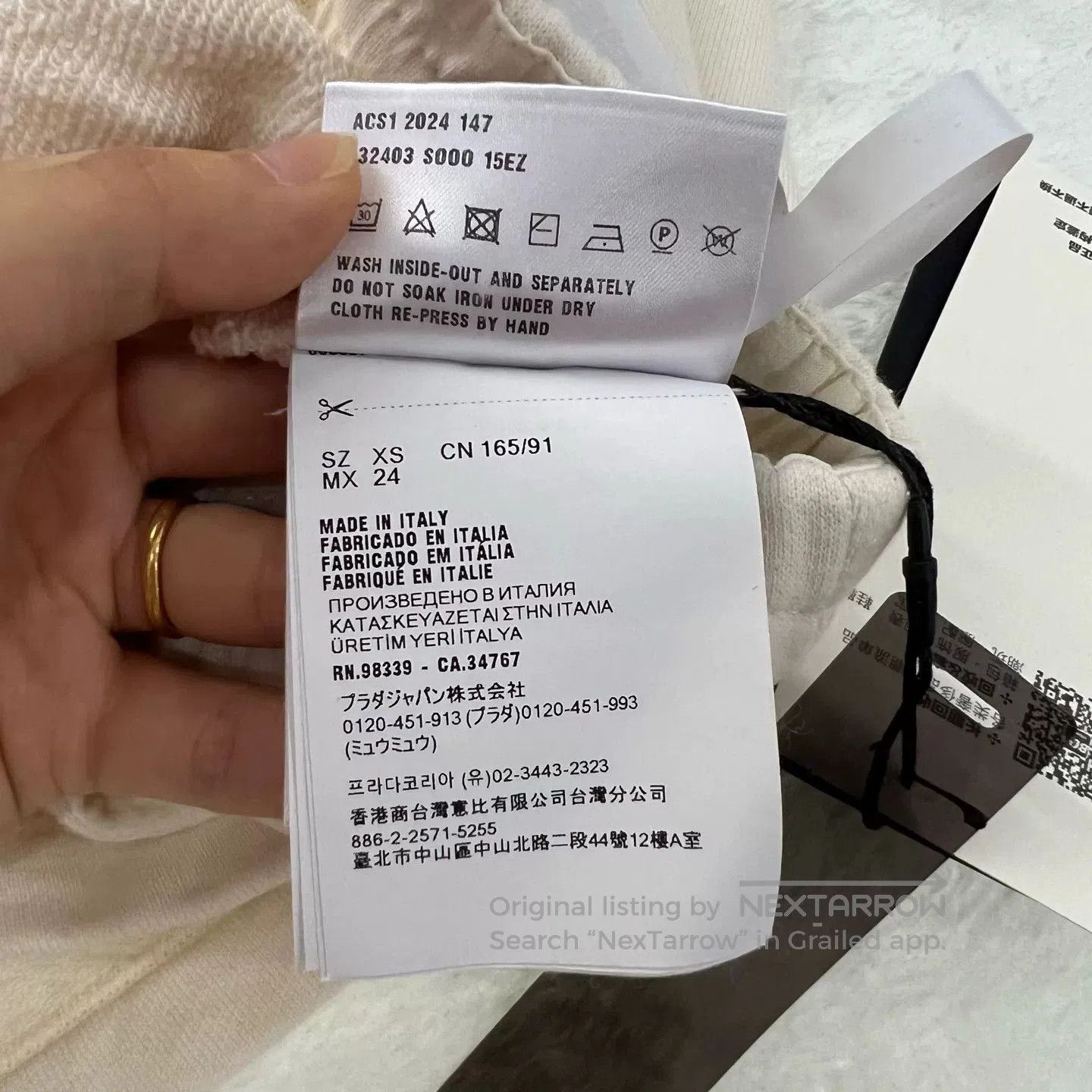 Prada PRADA Solid Elastic Waist Shorts. Size US 26 / EU 42 - 4 Thumbnail