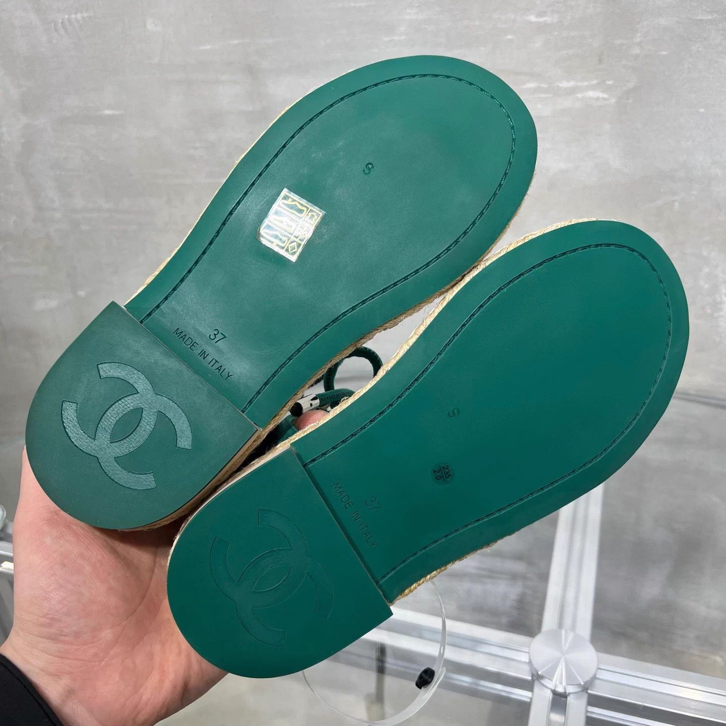 Chanel Chanel Green Straw Sandals 37 New with Box Size US 6 / IT 36 - 7 Thumbnail