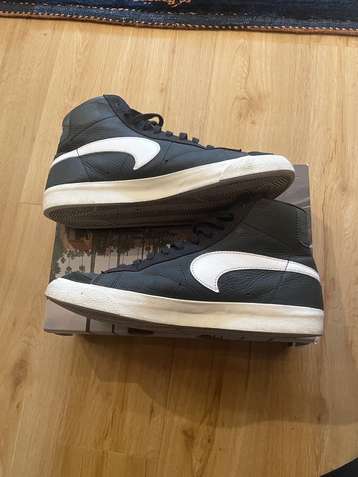 Shoes Nike Blazer Mid 77 Distorted Trainer 100% Original Nike X