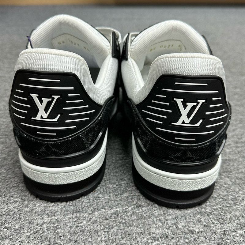 Louis Vuitton Louis Vuitton Panda Print Low-Top Trainers -2508 Size US 9.5 / EU 42-43 - 3 Thumbnail