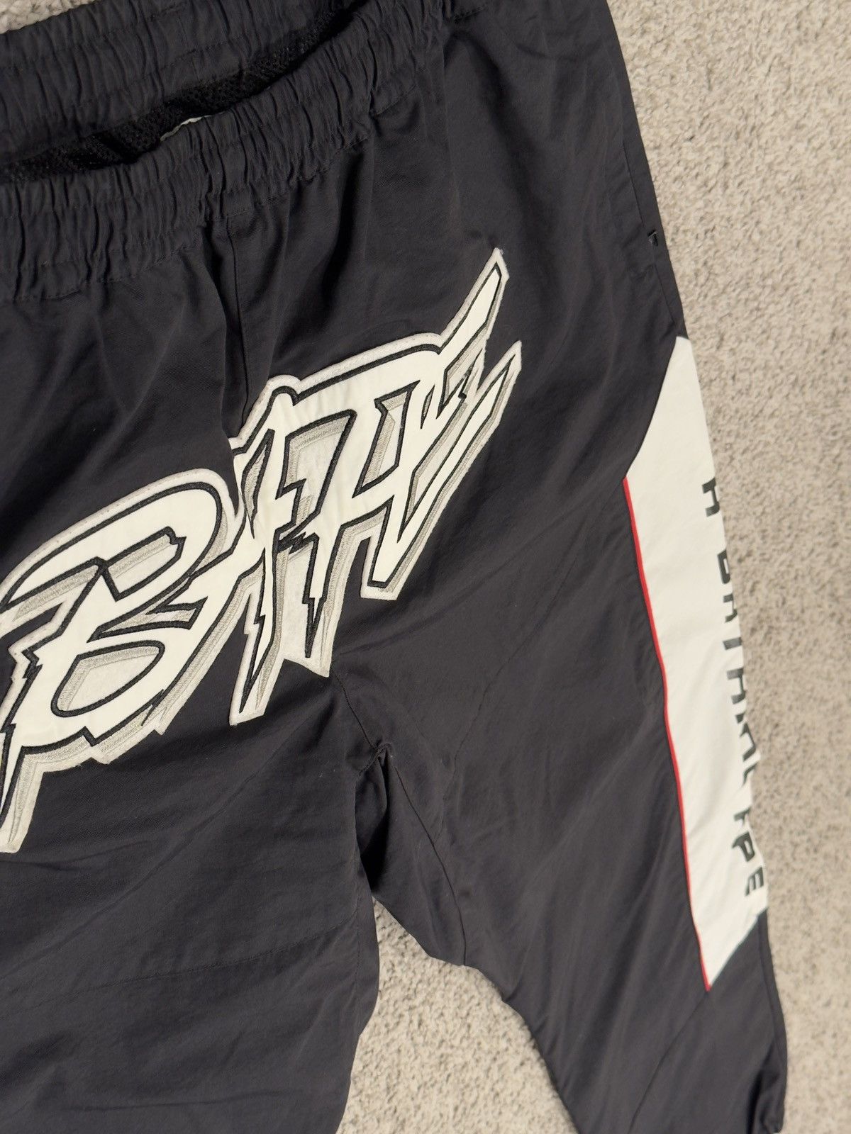 Bape A BATHING APE NYLON PANTS Size US 34 / EU 50 - 2 Thumbnail