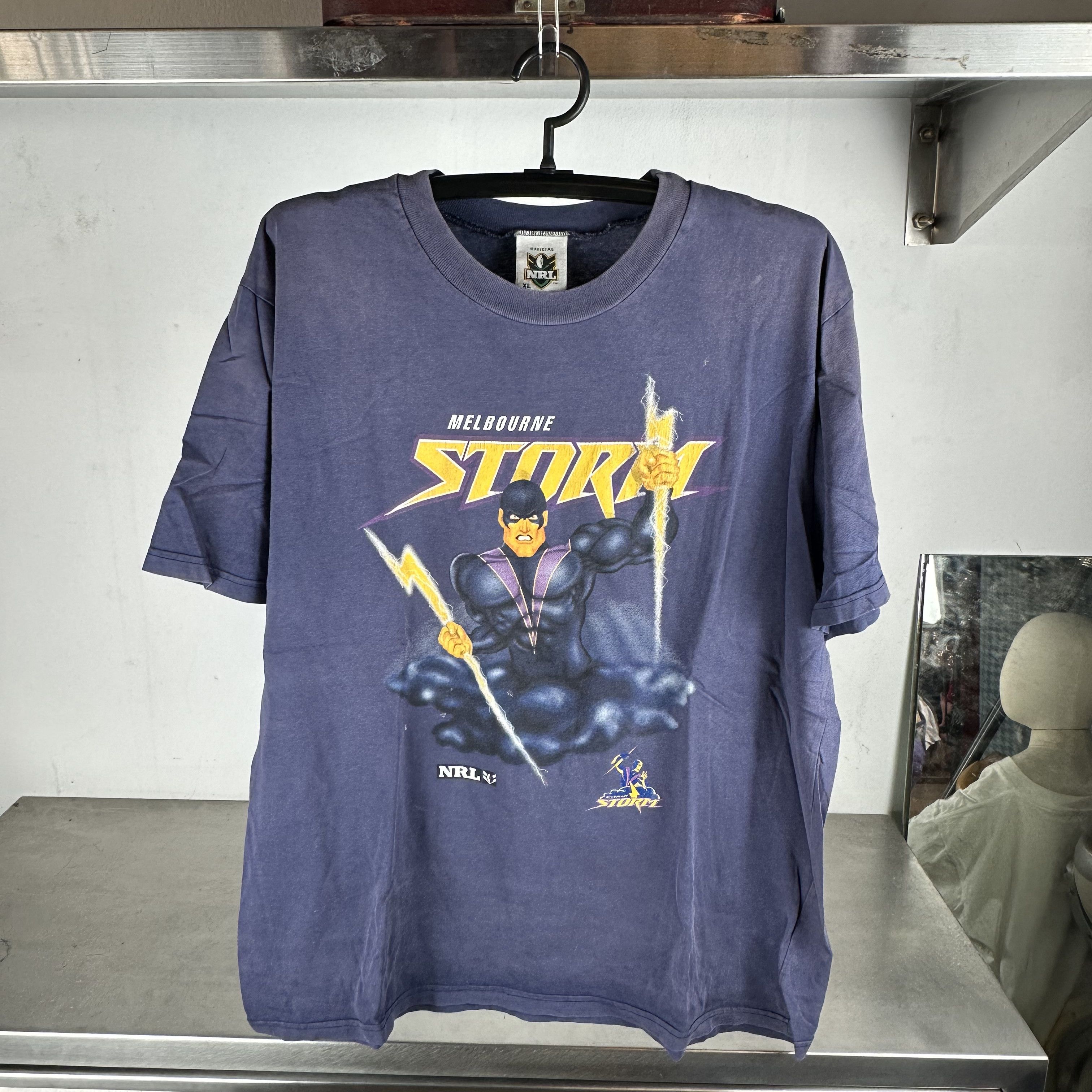 Vintage Vintage 90s Melbourne Storm NRL Mascot Graphic T-shirt Size US XL / EU 56 / 4 - 1 Thumbnail