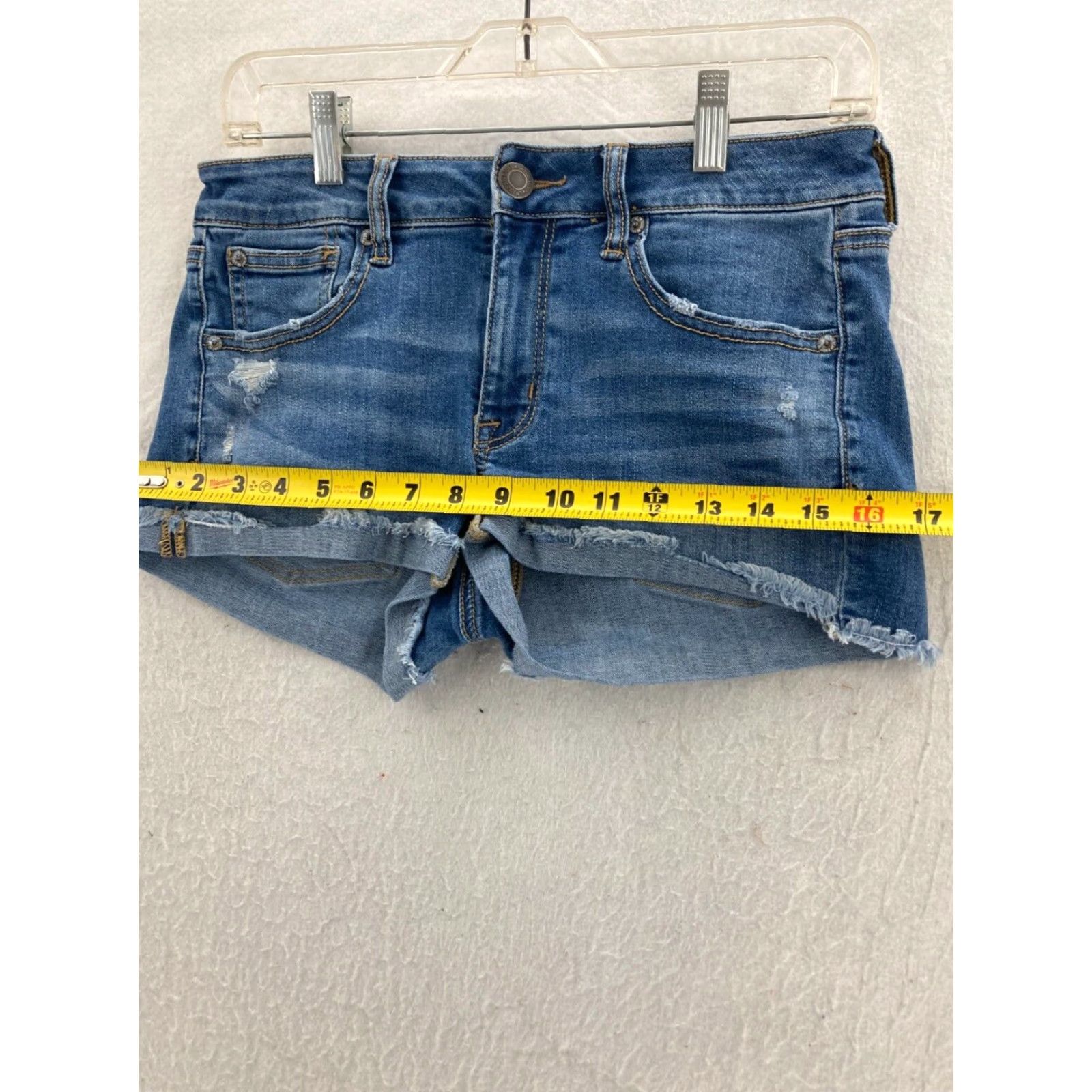 American Eagle Outfitters American Eagle Outfitters Shortie Denim Shorts Womens Size 6 Blue Mid Rise 3in Inseam Pockets Made in China Women’s Size 28" / US 6 / IT 42 - 3 Thumbnail