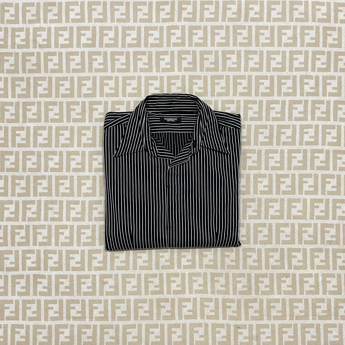 Japanese Brand Tornado Mart Button Up Shirt Size M / US 6-8 / IT 42-44 - 1 Thumbnail
