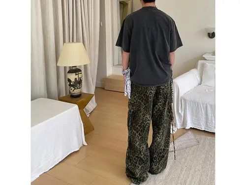 VIBE Stylish Leopard Print Cargo Pants Size US 30 / EU 46 - 8 Thumbnail
