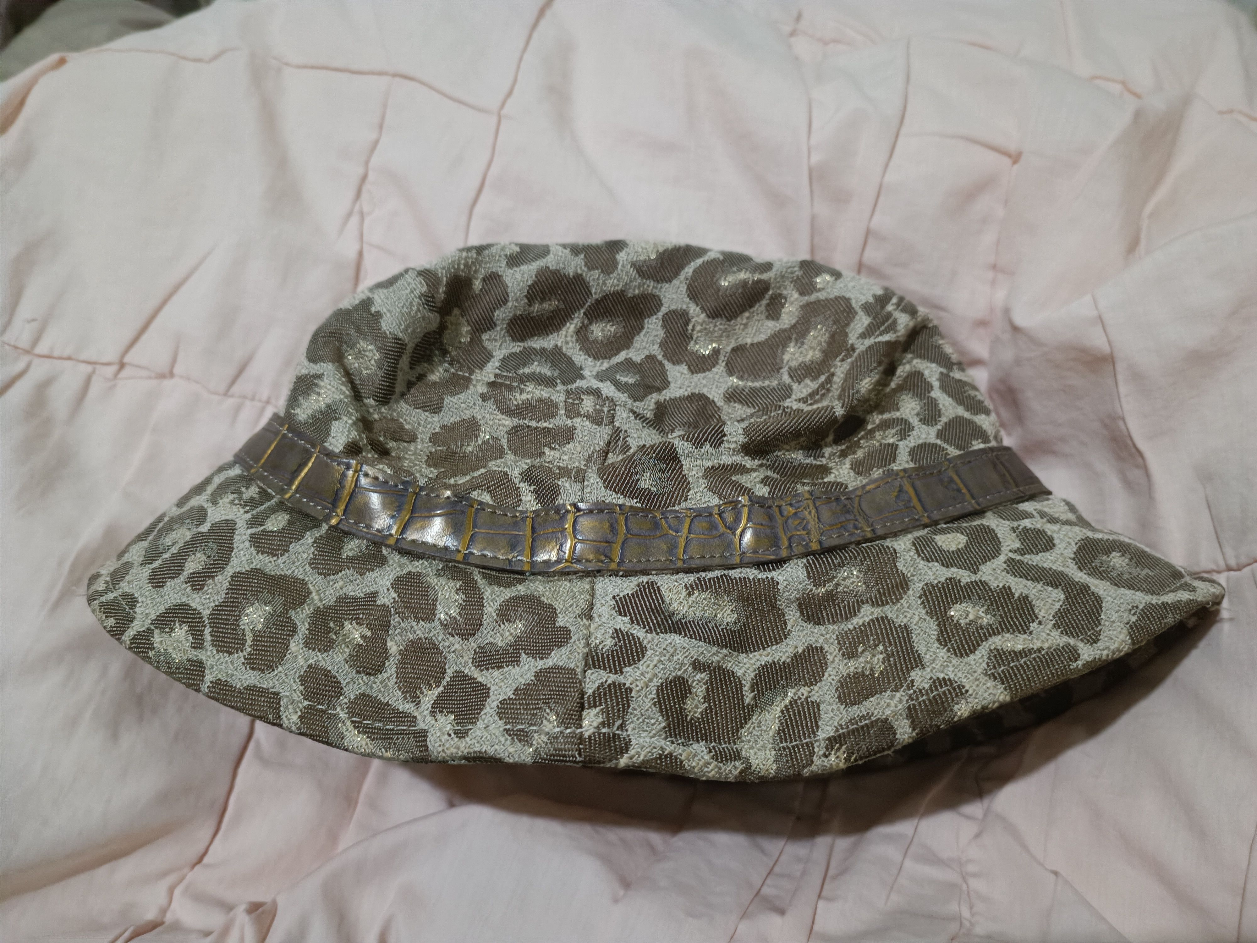 Guess Guess Bucket Hat Size ONE SIZE - 2 Thumbnail