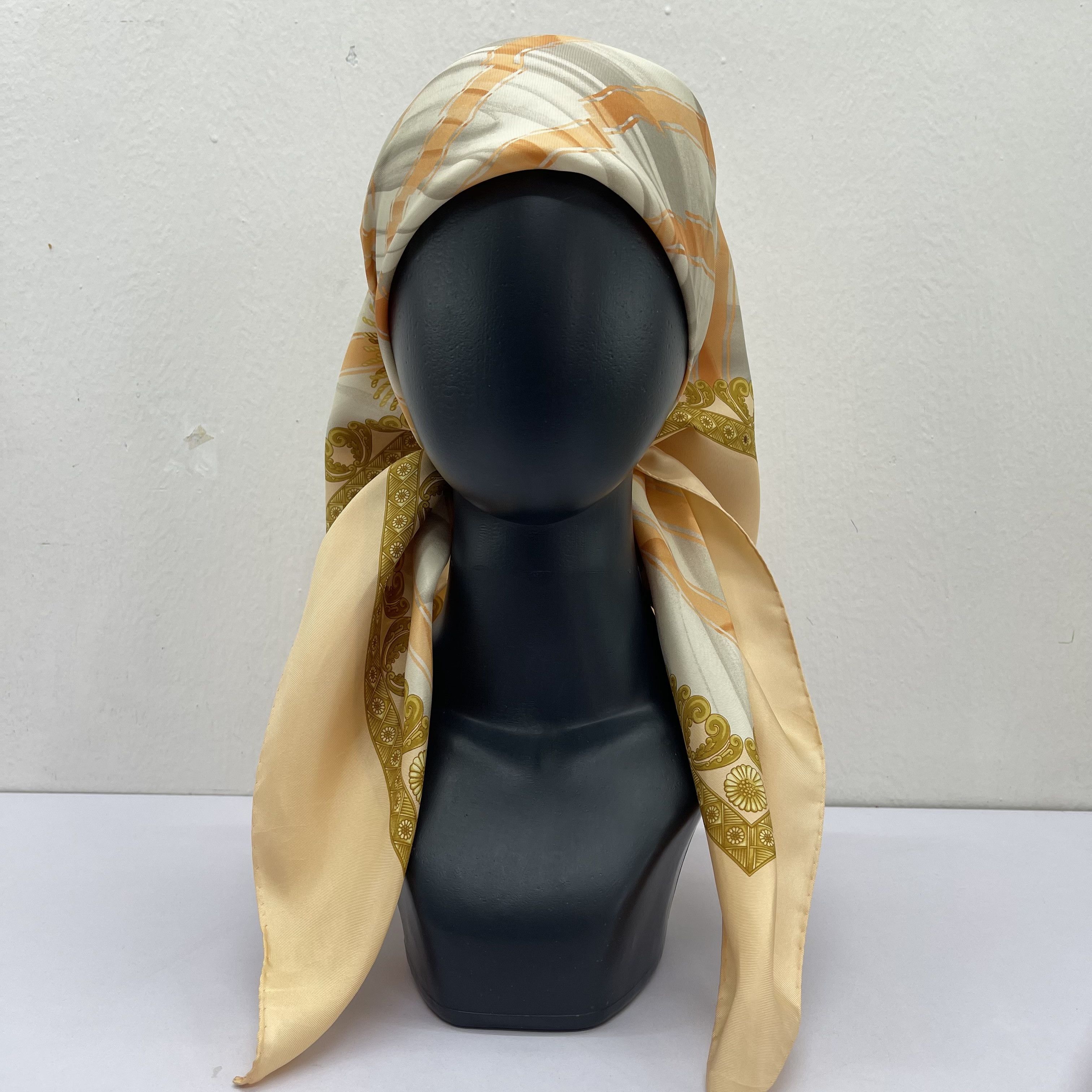 Lanvin Vintage Lanvin Silk Scarf Babushka - S7033 Size ONE SIZE - 1 Thumbnail