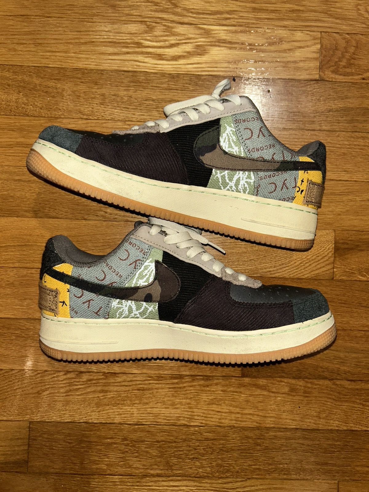 Nike × Travis Scott Travis Scott x Nike x Cactus Jack Air Force 1 Size US 9 / EU 42 - 2 Thumbnail