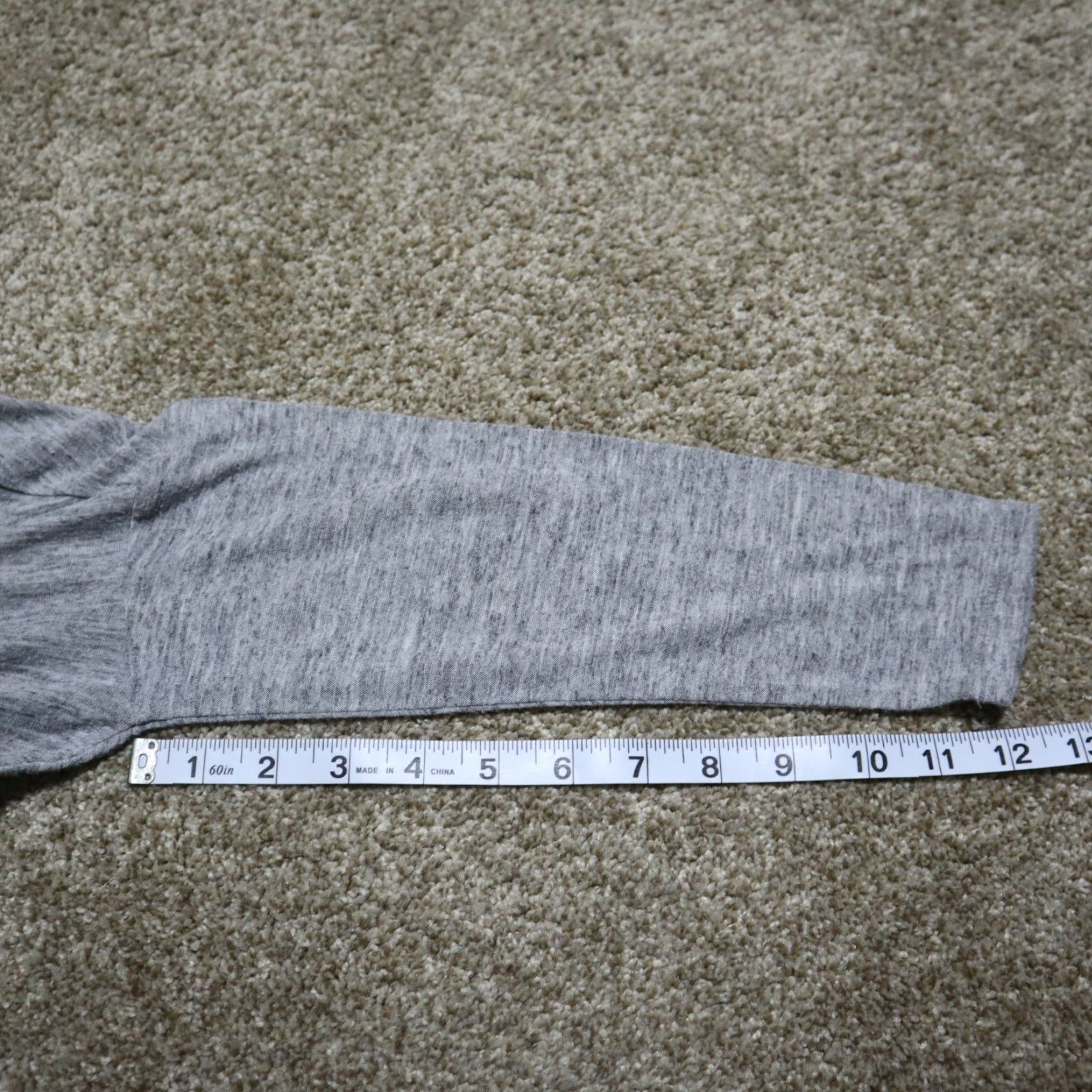 Old Navy Old Navy Shirt Women S Gray Oversized T-Shirt Short Description: Blue (No, keep to original words only) Size S / US 4 / IT 40 - 5 Thumbnail