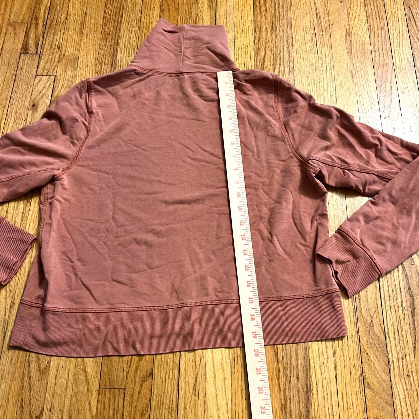 Athleta Athleta Shirt Womens Medium Cropped Funnel Neck Nirvana Orange Blouse Tops Size M / US 6-8 / IT 42-44 - 4 Thumbnail