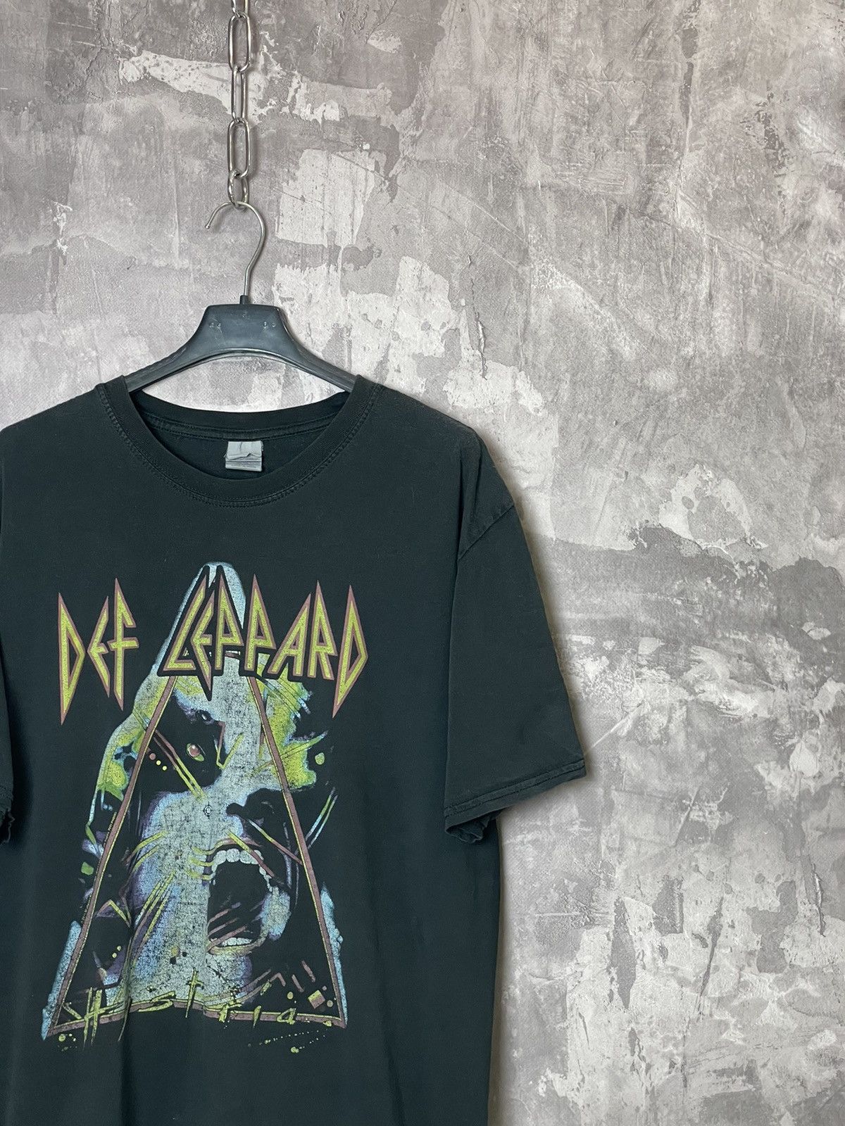 Band Tees × Def Leppard × Vintage Y2K DEF LEOPARD BAND T SHIRT Sz M Size US L / EU 52-54 / 3 - 3 Thumbnail