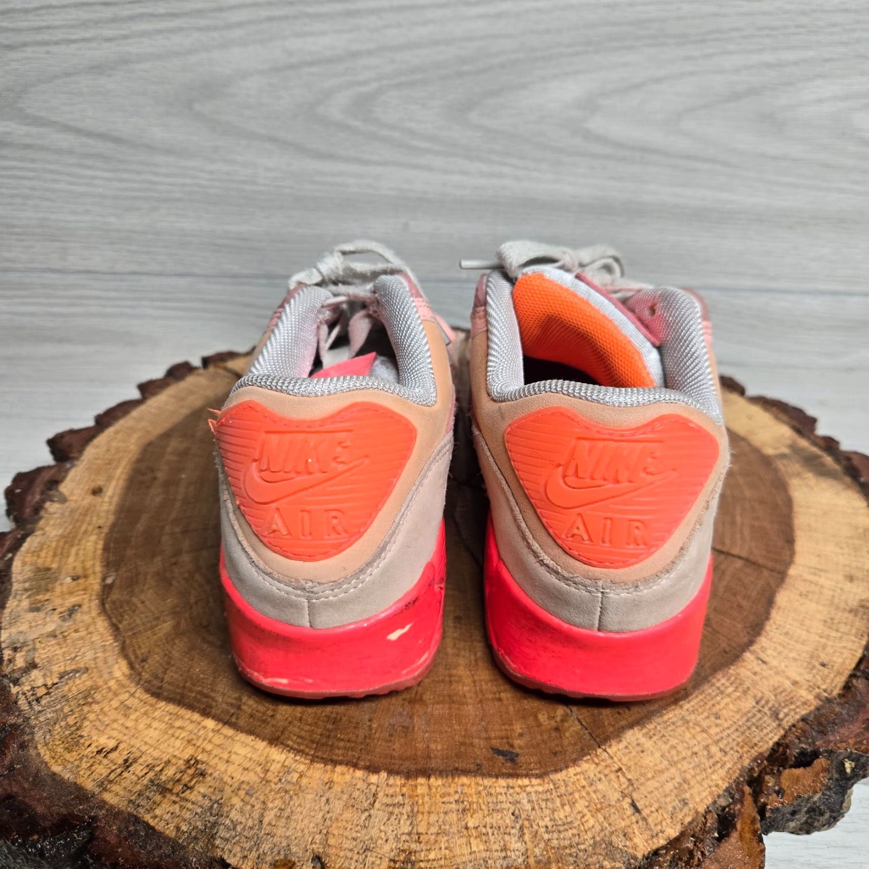 Nike Nike Air Max 90 Sneakers Women Size 7 Running Athletic Multicolor Crimson Platinum 2019 Size US 7 / IT 37 - 5 Thumbnail