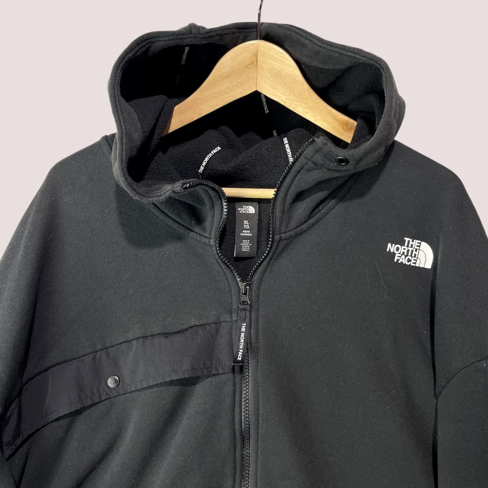 The North Face The North Face Jacket Mens XL Black Hooded Outdoor Full Zip Jacket Size US XL / EU 56 / 4 - 1 Thumbnail