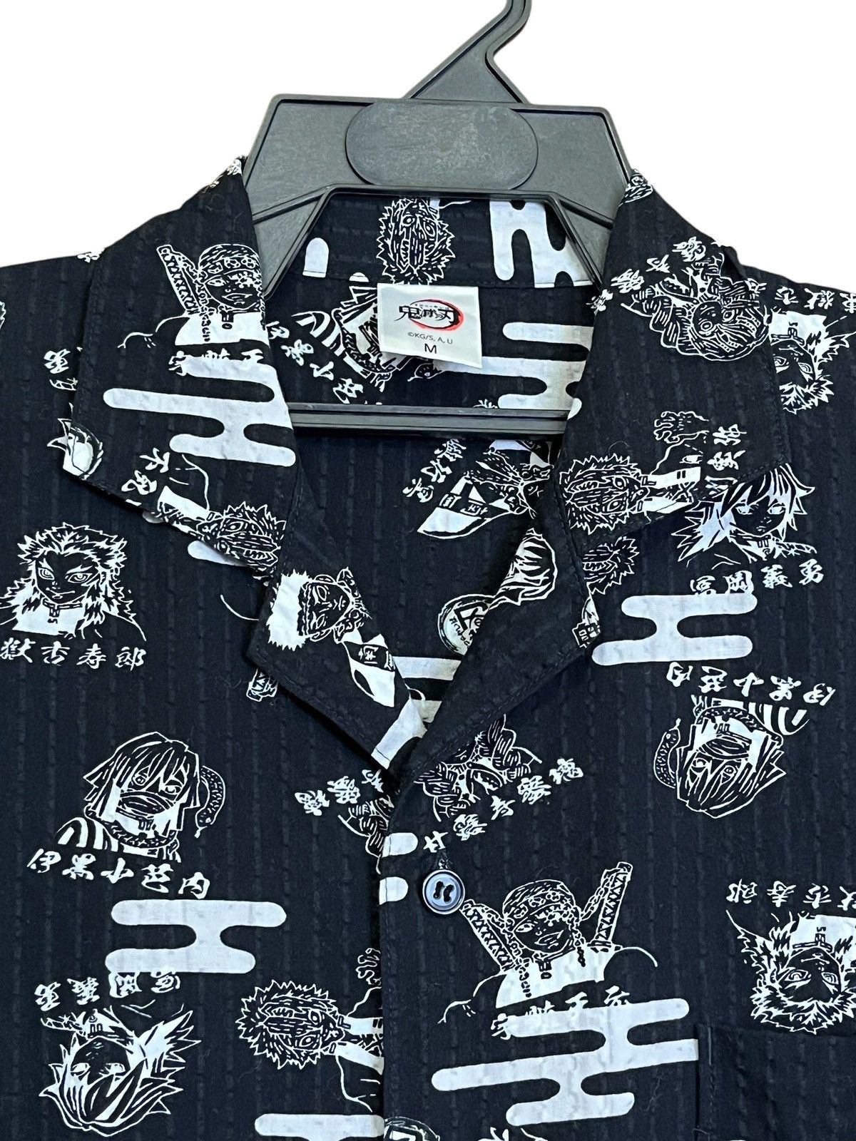 Anime JAPAN ANIME DEMON SLAYER KIMETSU NO YAIBA BUTTON UPS SHIRT Size US M / EU 48-50 / 2 - 5 Thumbnail