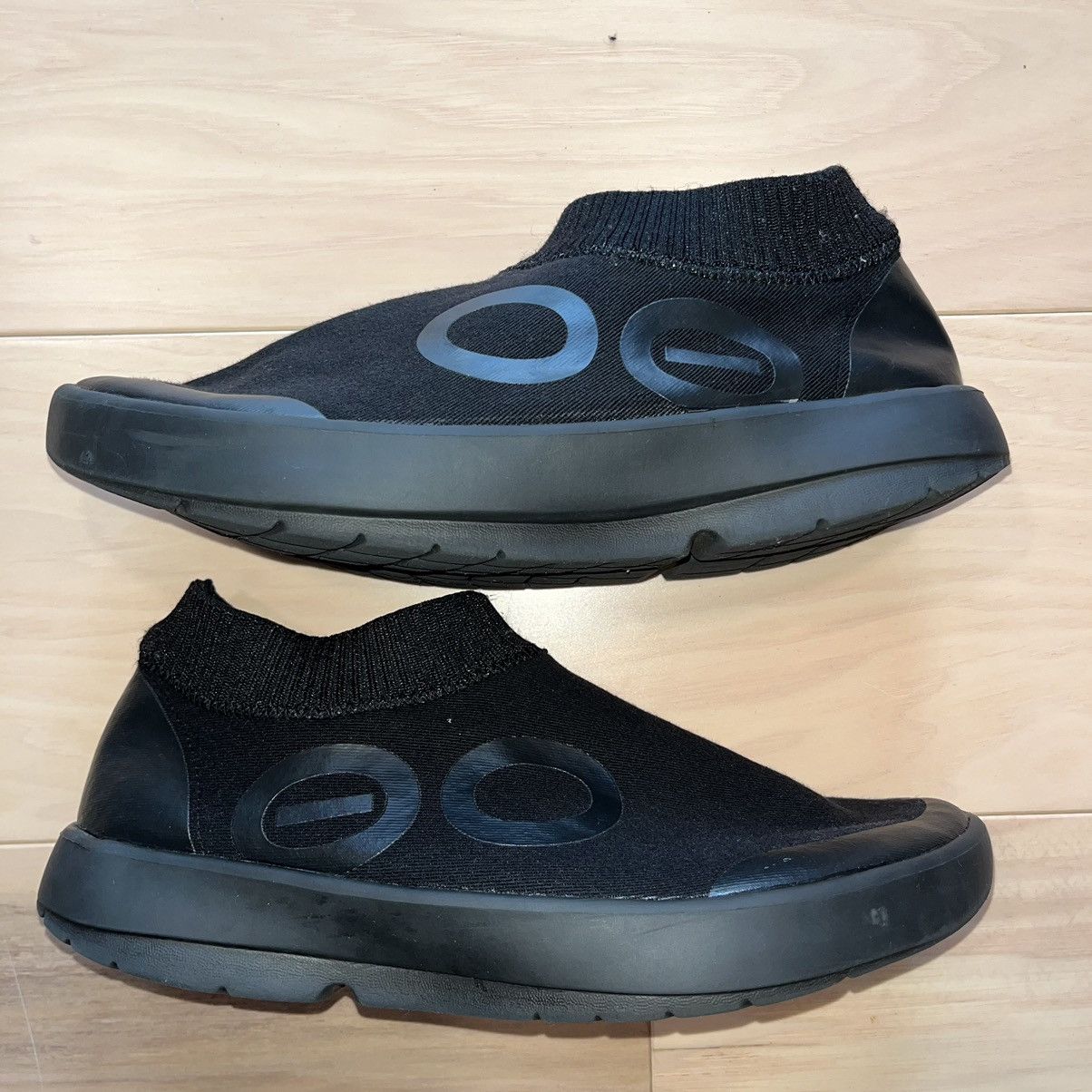 Other OOFOS Men's OOMG Sport Eezee Low Black Shoe Size 11.5 Size US 11.5 / EU 44-45 - 2 Thumbnail