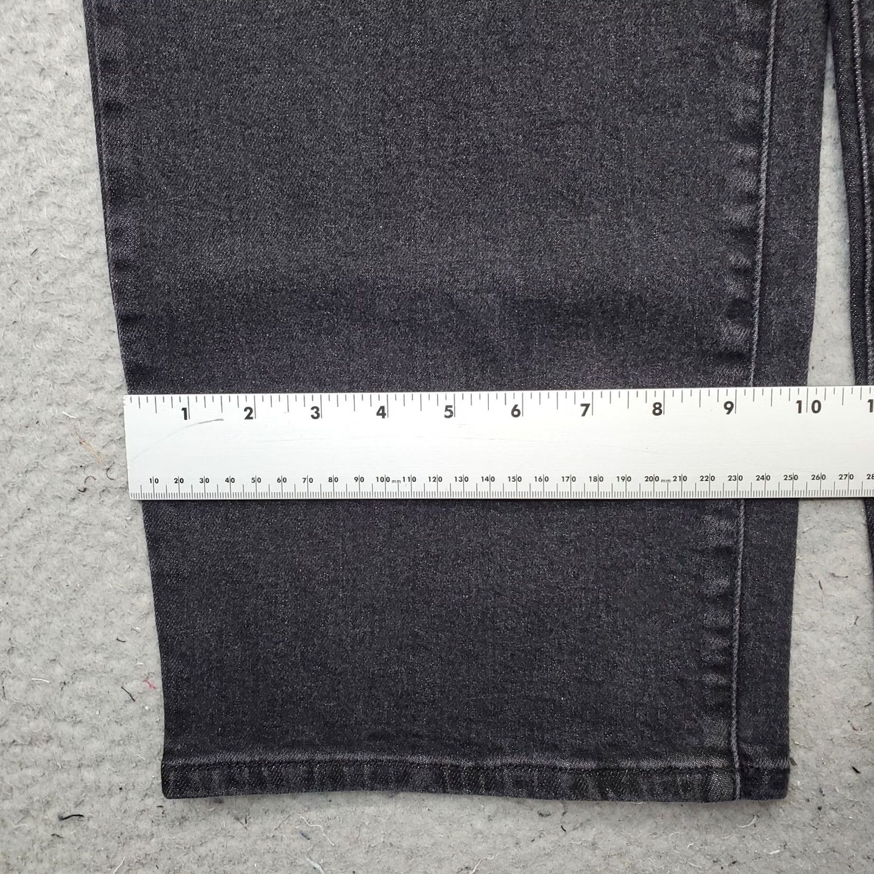 Gloria Vanderbilt Gloria Vanderbilt Jeans Womens 16 Black Denim Stretch Relaxed Fit Straight Leg Jeans Womens Size 16 Black Denim Stretch Relaxed Straight Mens? Size 38" / US 16 / IT 52 - 6 Thumbnail