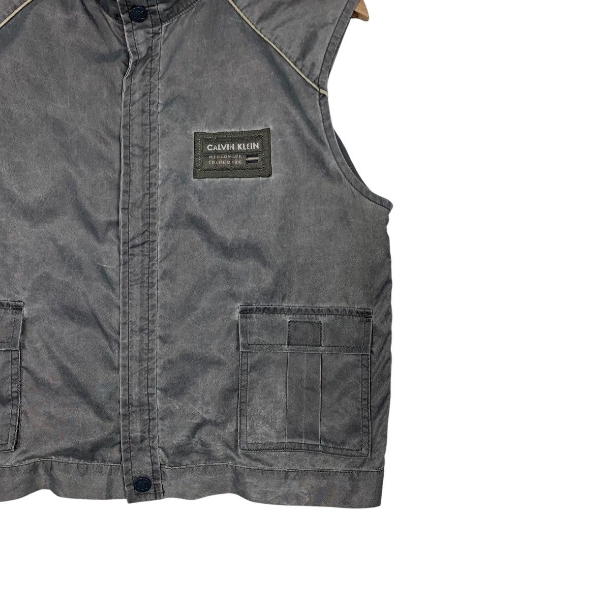 Calvin Klein CALVIN KLEIN JEANS Rusty Gray Nylon Vest #2542-C115 Size US M / EU 48-50 / 2 - 6 Thumbnail