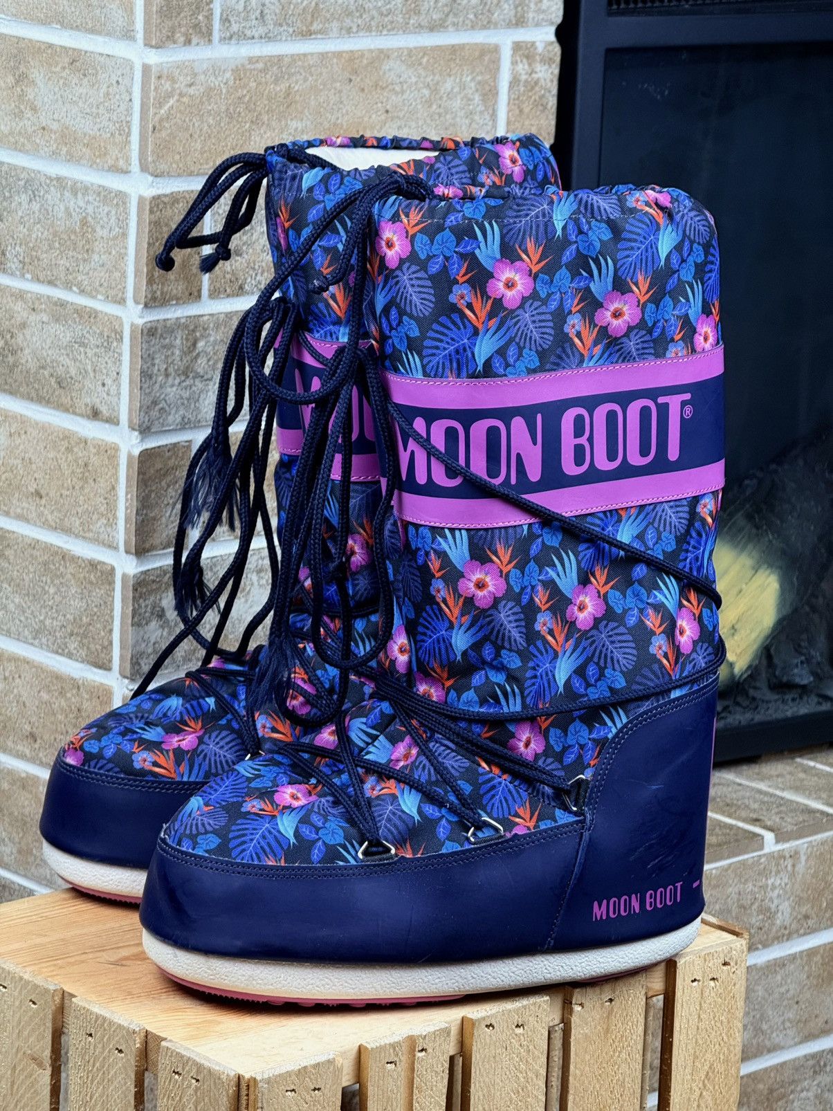 Japanese Brand × Moon Boot Moon Boot Tecnica Purple Flowers Boots Shoes size 39-41 Size US 10 / IT 40 - 1 Thumbnail