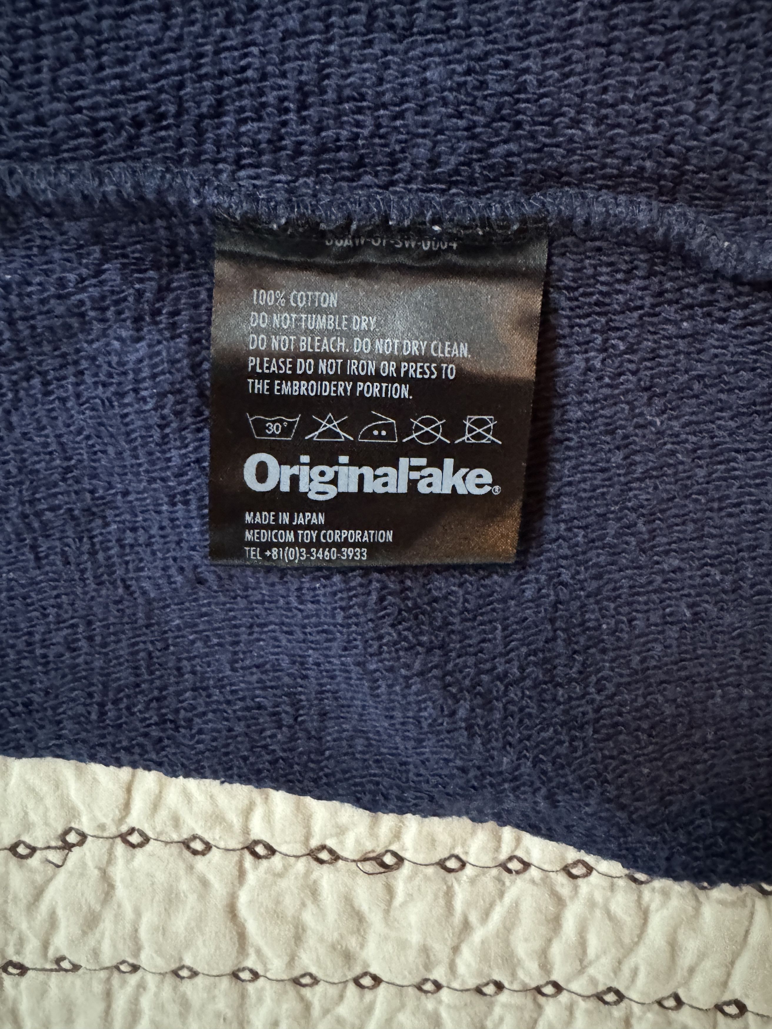 Kaws KAWS / ORIGINAL FAKE - CHOMPERS HOODIE NAVY MEDIUM SZ 2 XX Size US M / EU 48-50 / 2 - 8 Thumbnail