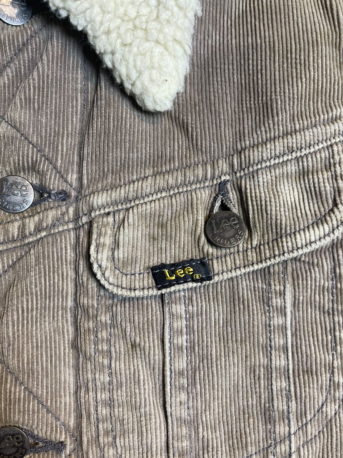 Lee × Vintage Lee Corduroy Jacket (25) Size US S / EU 44-46 / 1 - 12 Thumbnail