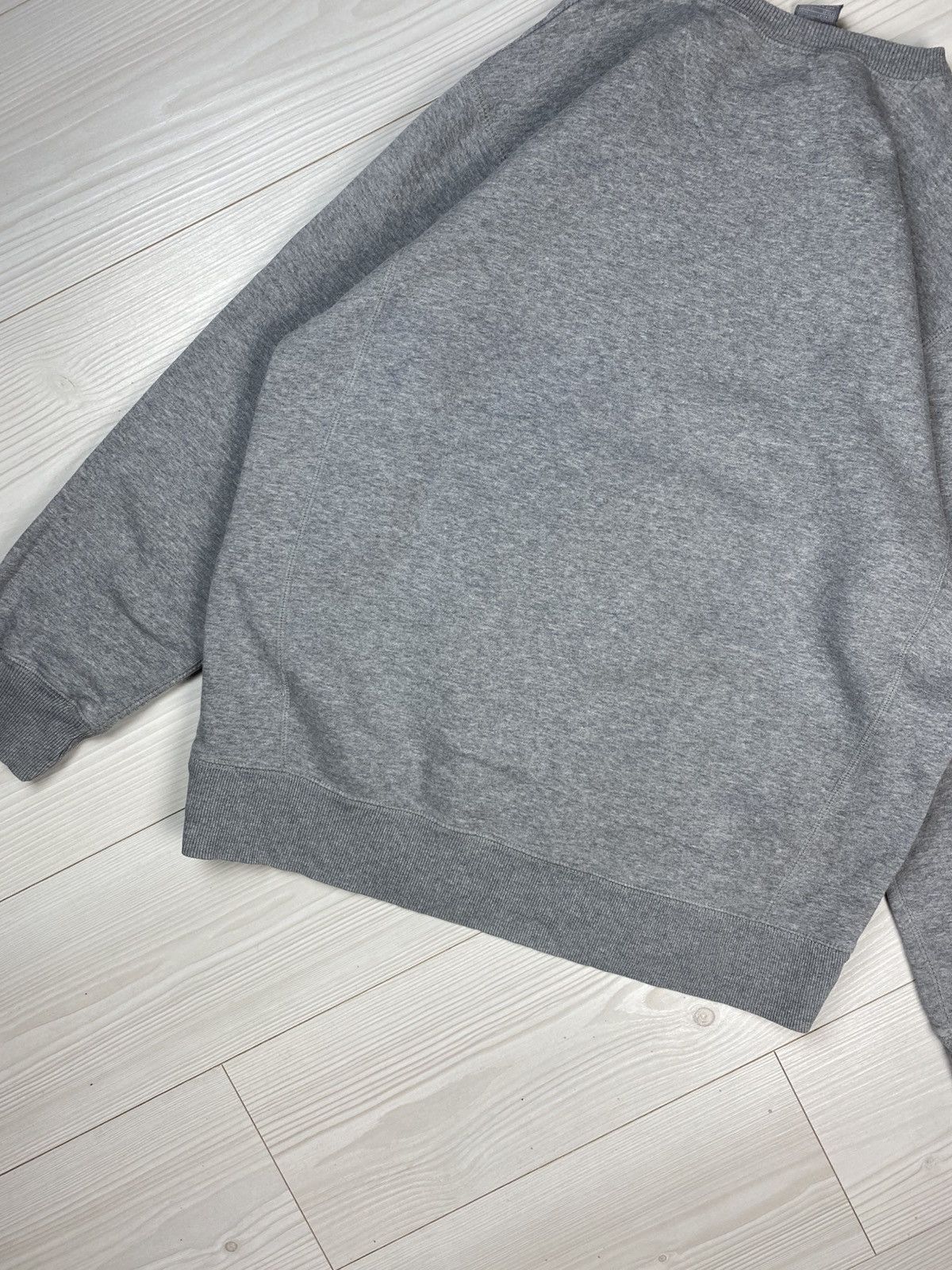 Vintage Vintage Nike small swoosh oversized sweatshirt y2k Size US XL / EU 56 / 4 - 13 Thumbnail