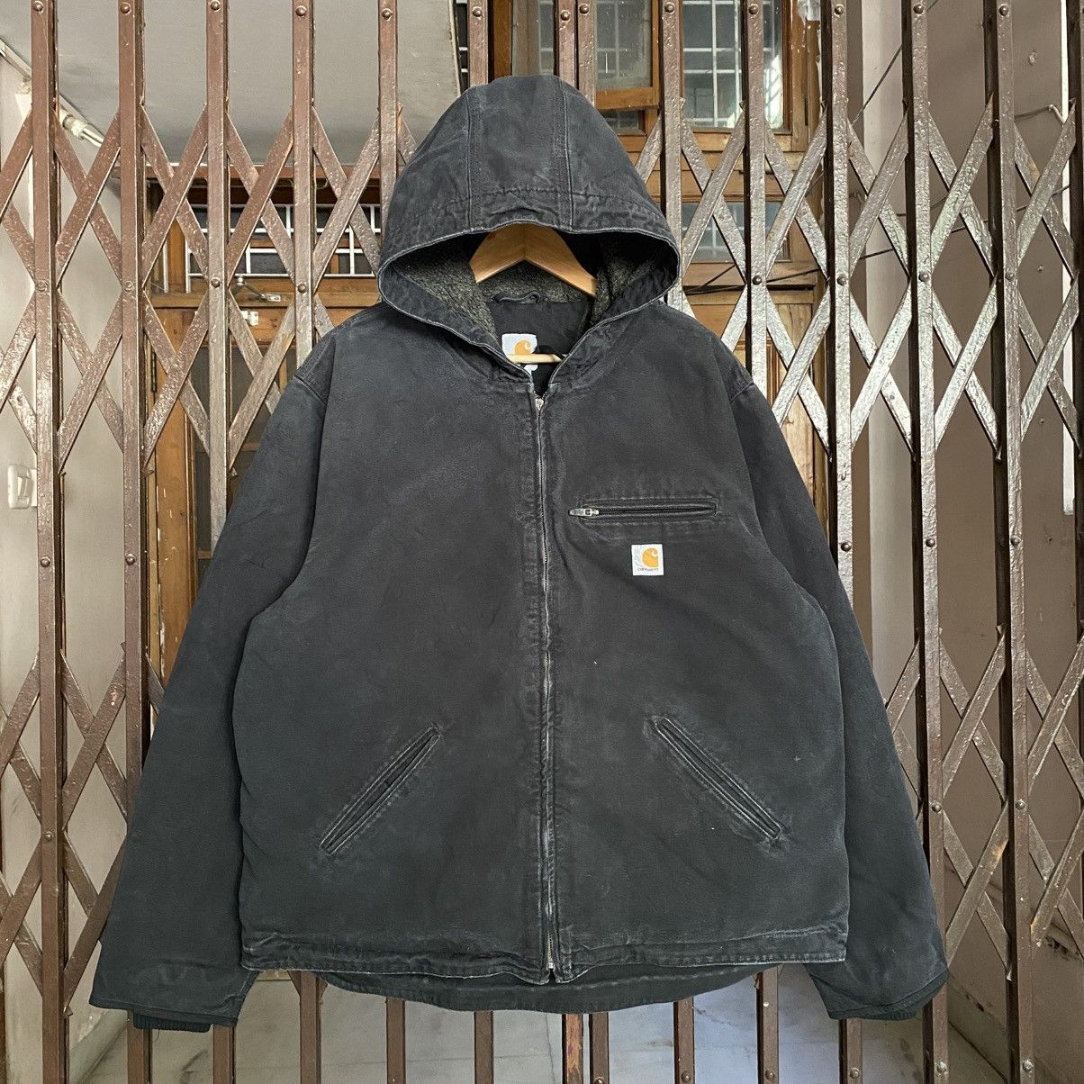 Carhartt Vintage Carhartt Black Hooded Detroit StyleJacket Size US XL / EU 56 / 4 - 1 Thumbnail