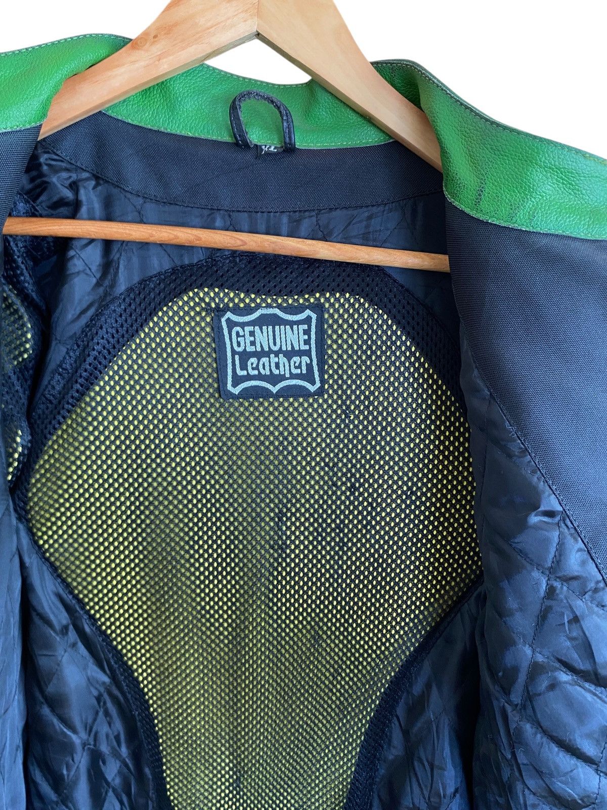 Vintage Vintage Racing Gauloises Motorcycle Leather Jacket 1990s Size US XL / EU 56 / 4 - 9 Thumbnail
