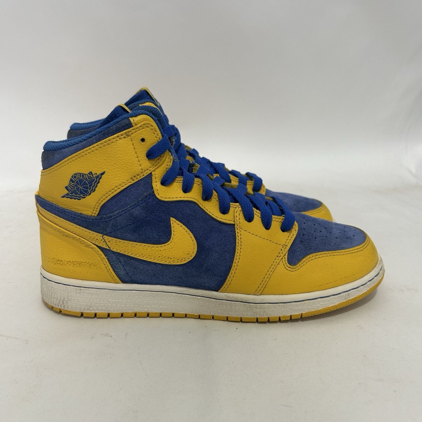 Nike Nike Air Jordan Retro 1 High OG GS “Yellow Laney Blue” 2013 Size US 8.5 / IT 38.5 - 4 Thumbnail