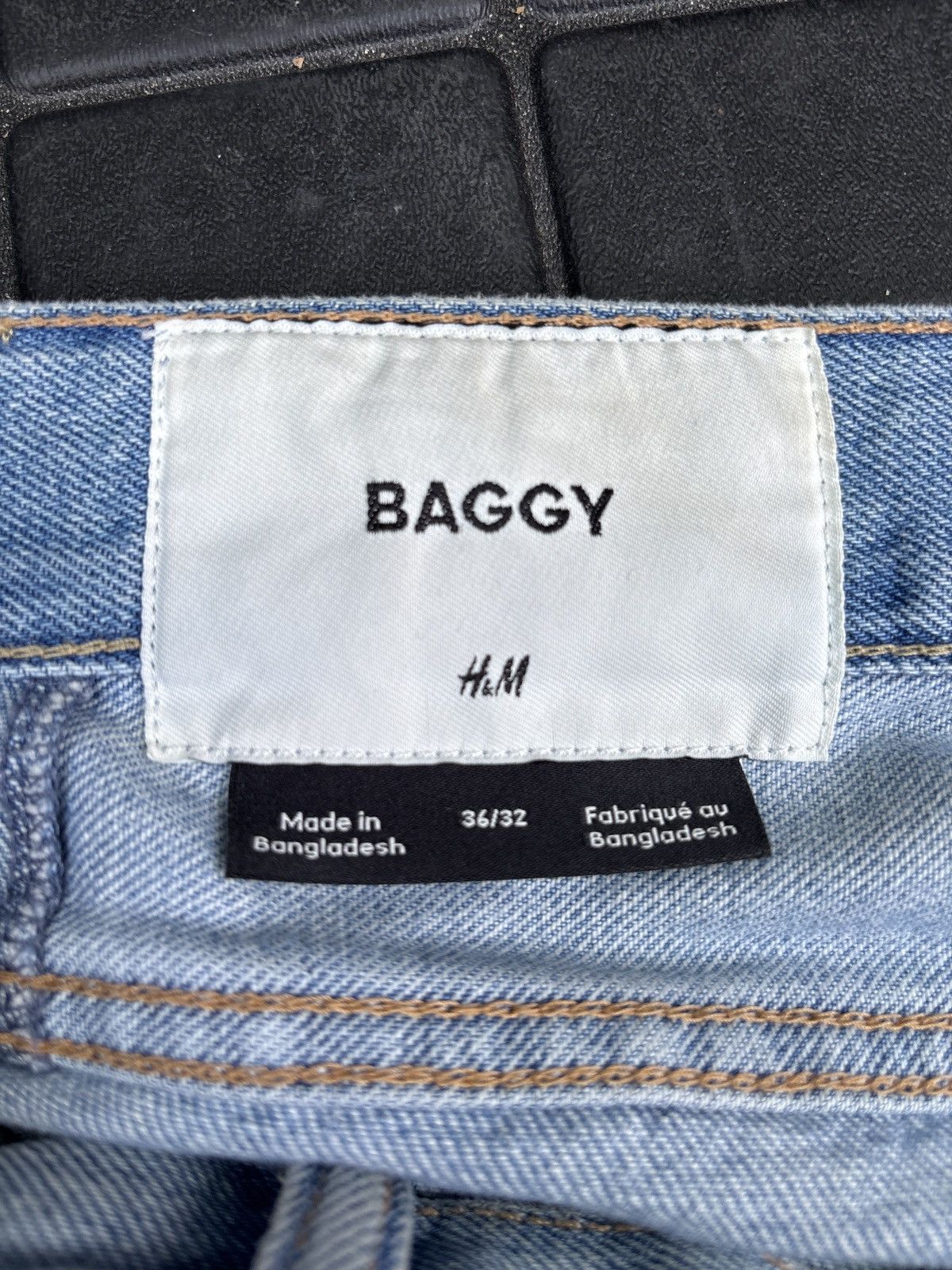 H&M Baggy Light Wash Denim Size US 36 / EU 52 - 5 Thumbnail