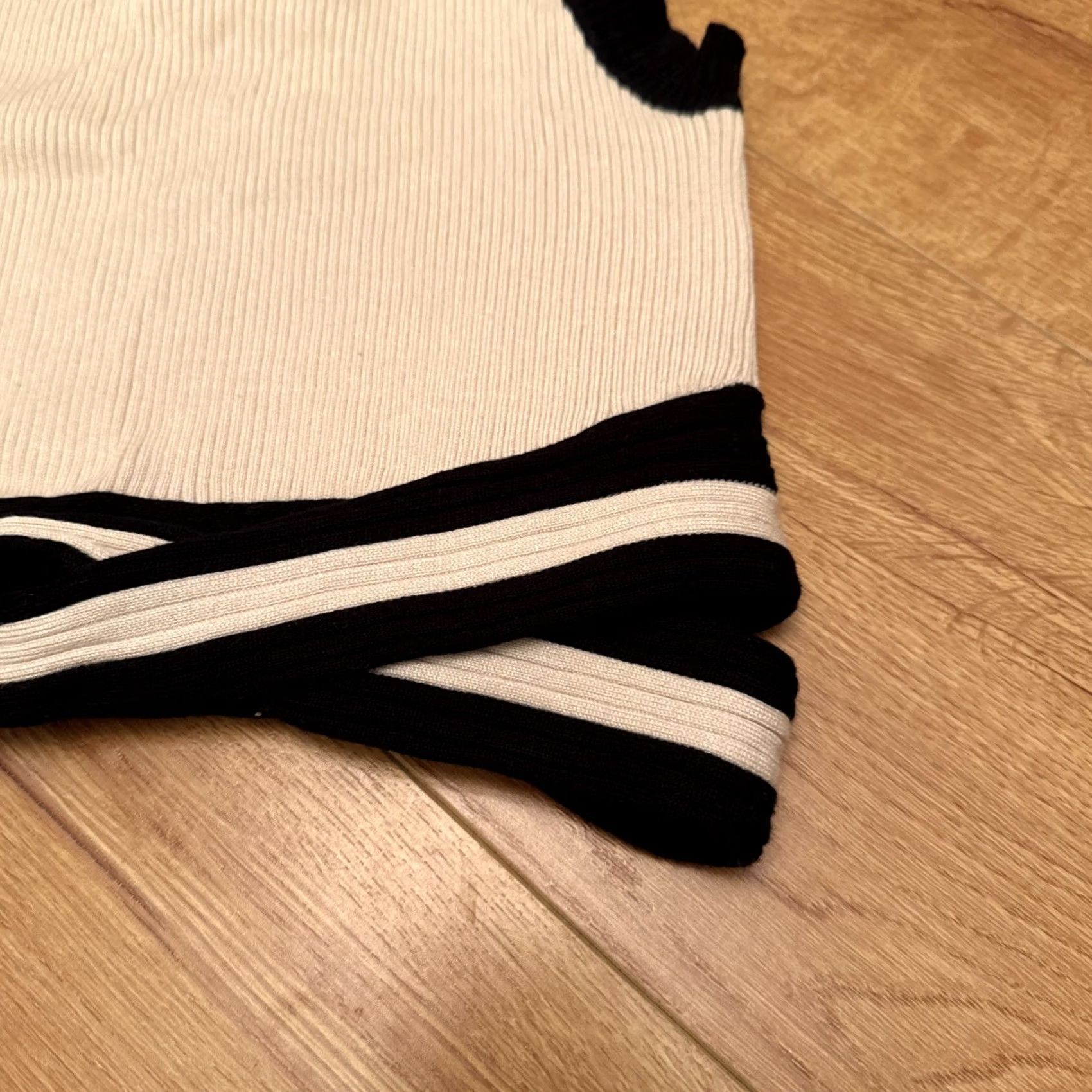 Vintage Vestique Drift Knit Tank Top S Beige Cropped Knit Ribbed Crop Cutouts Knot Detail Women Tank S Velvet Black Womens Size S / US 4 / IT 40 - 5 Thumbnail