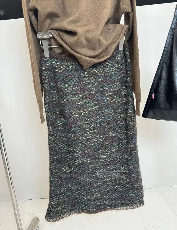 Max Mara MaxMara Colorblocked Wool Blend Skirt . Size 30" / US 8 / IT 44 - 8 Thumbnail