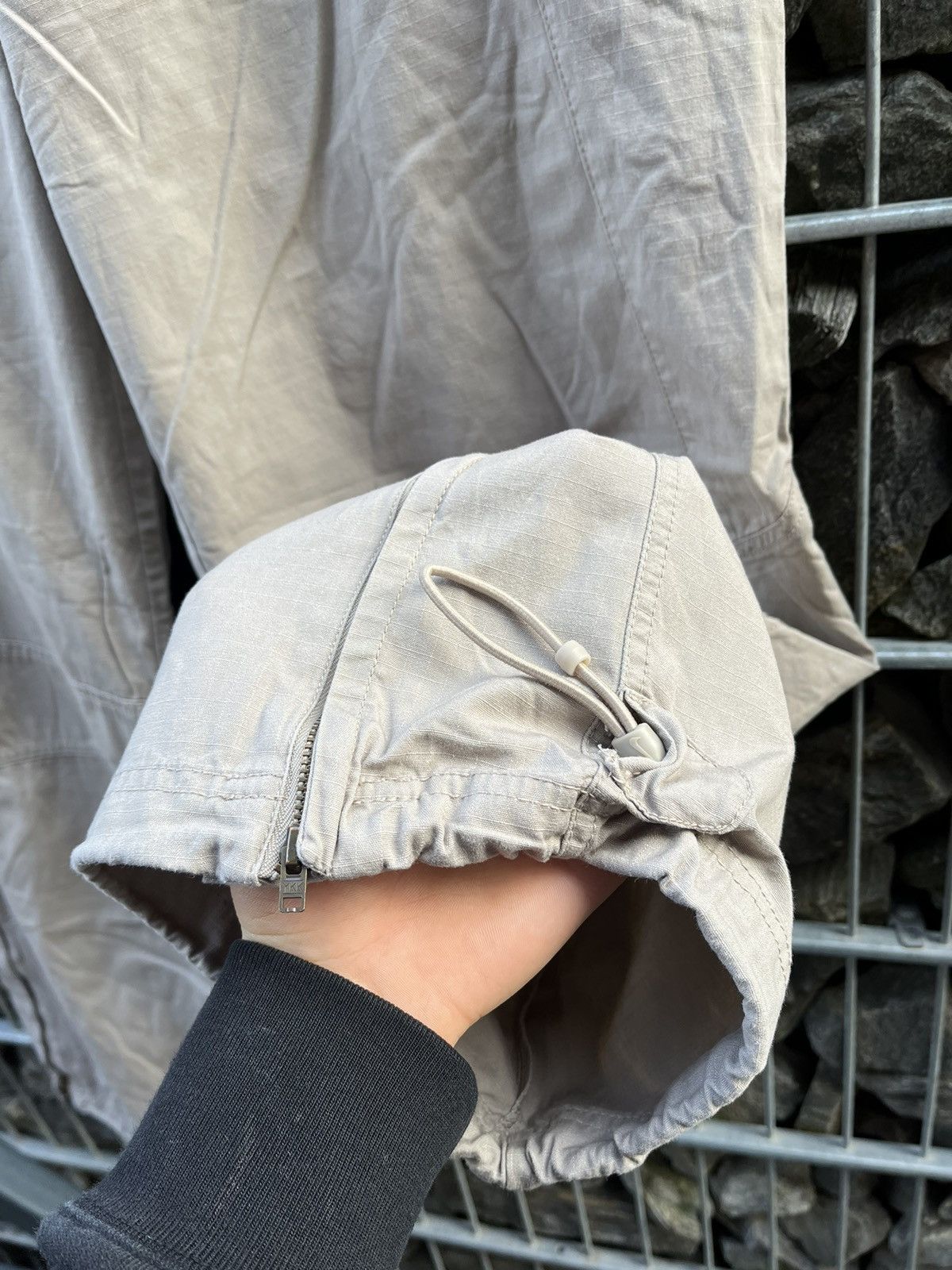 Nike Vintage Nike Baggy Cargo Y2K Parachute Joggers Pants Rare Size US 36 / EU 52 - 3 Thumbnail