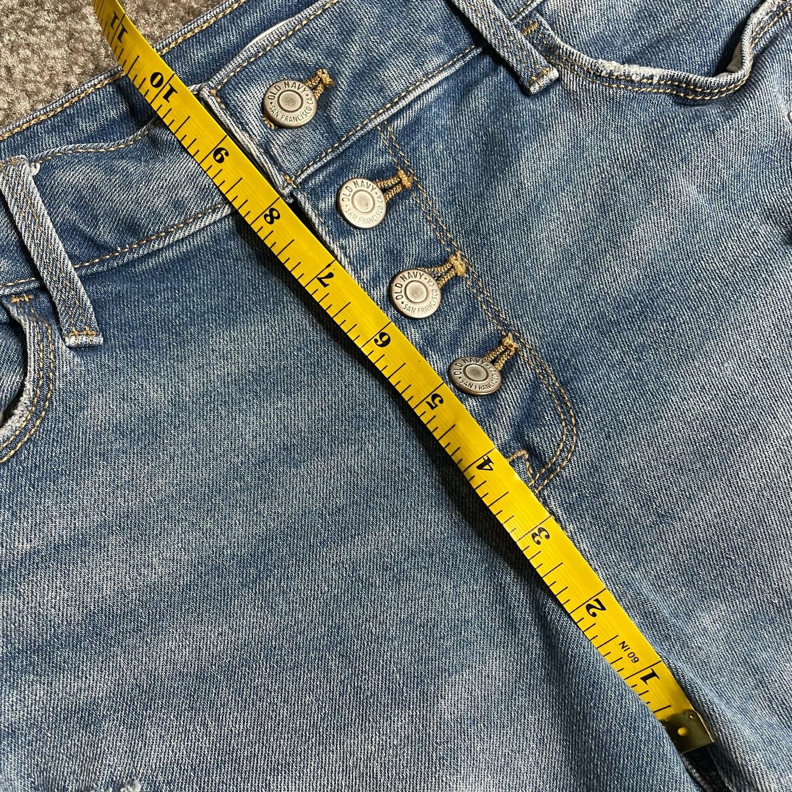 Old Navy NWOT Old Navy Rockstar Super Skinny Jeans Size 28" / US 6 / IT 42 - 9 Thumbnail