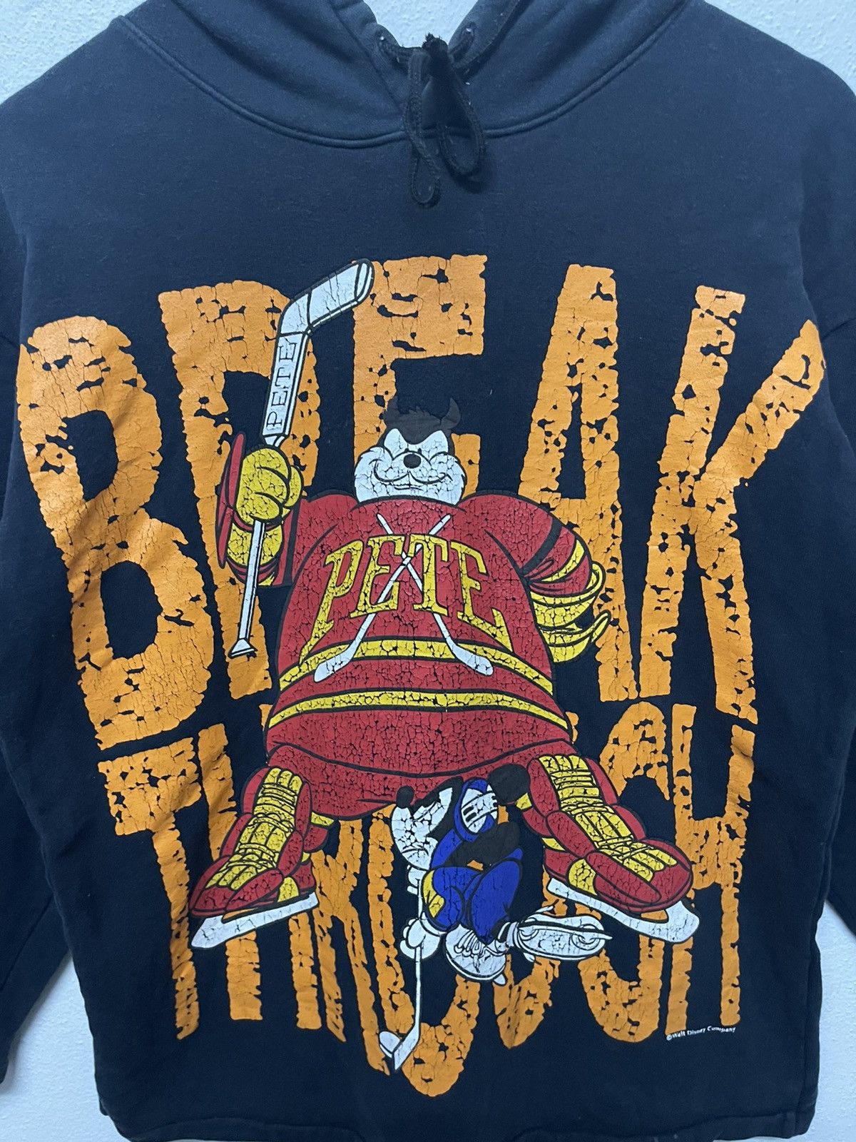 Disney 90s PETE VS MICKEY RARE BIG PRINT HOODIE Size US M / EU 48-50 / 2 - 8 Thumbnail