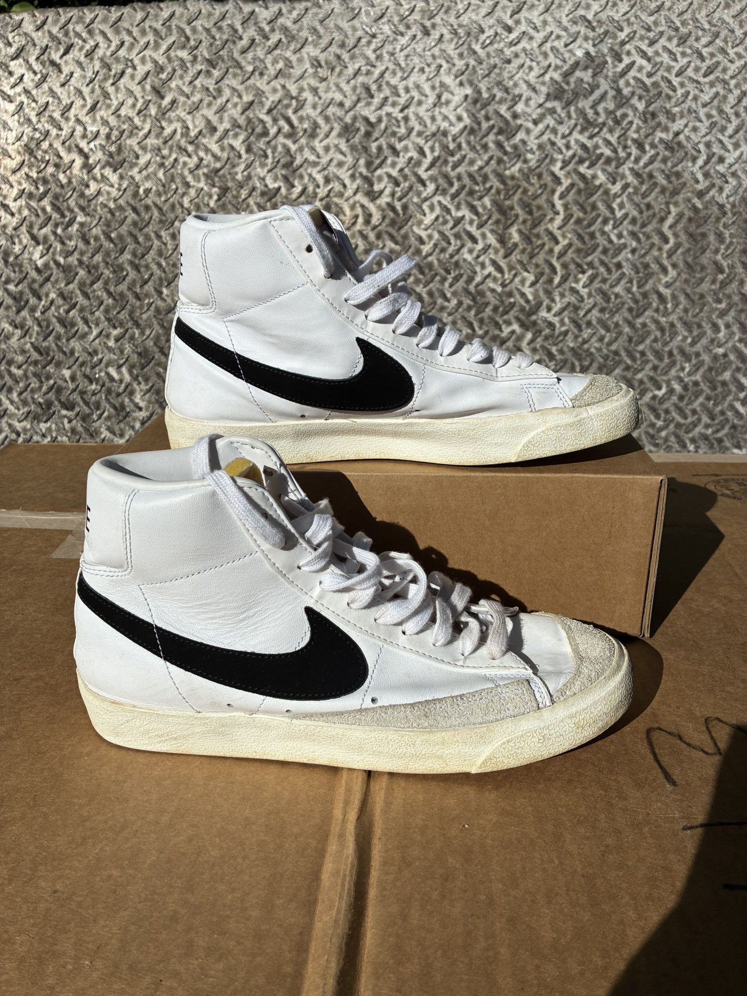 Other Nike Blazer Mid '77 Vintage White Black Lifestyle Retro 8.5 Size US 8.5 / EU 41-42 - 1 Thumbnail