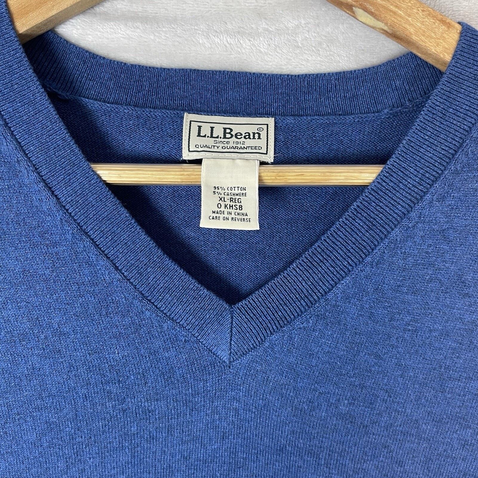 L.L. Bean L.L.Bean Men's XL Navy Cotton Cashmere V Neck Sweater Vest Size US XL / EU 56 / 4 - 3 Thumbnail